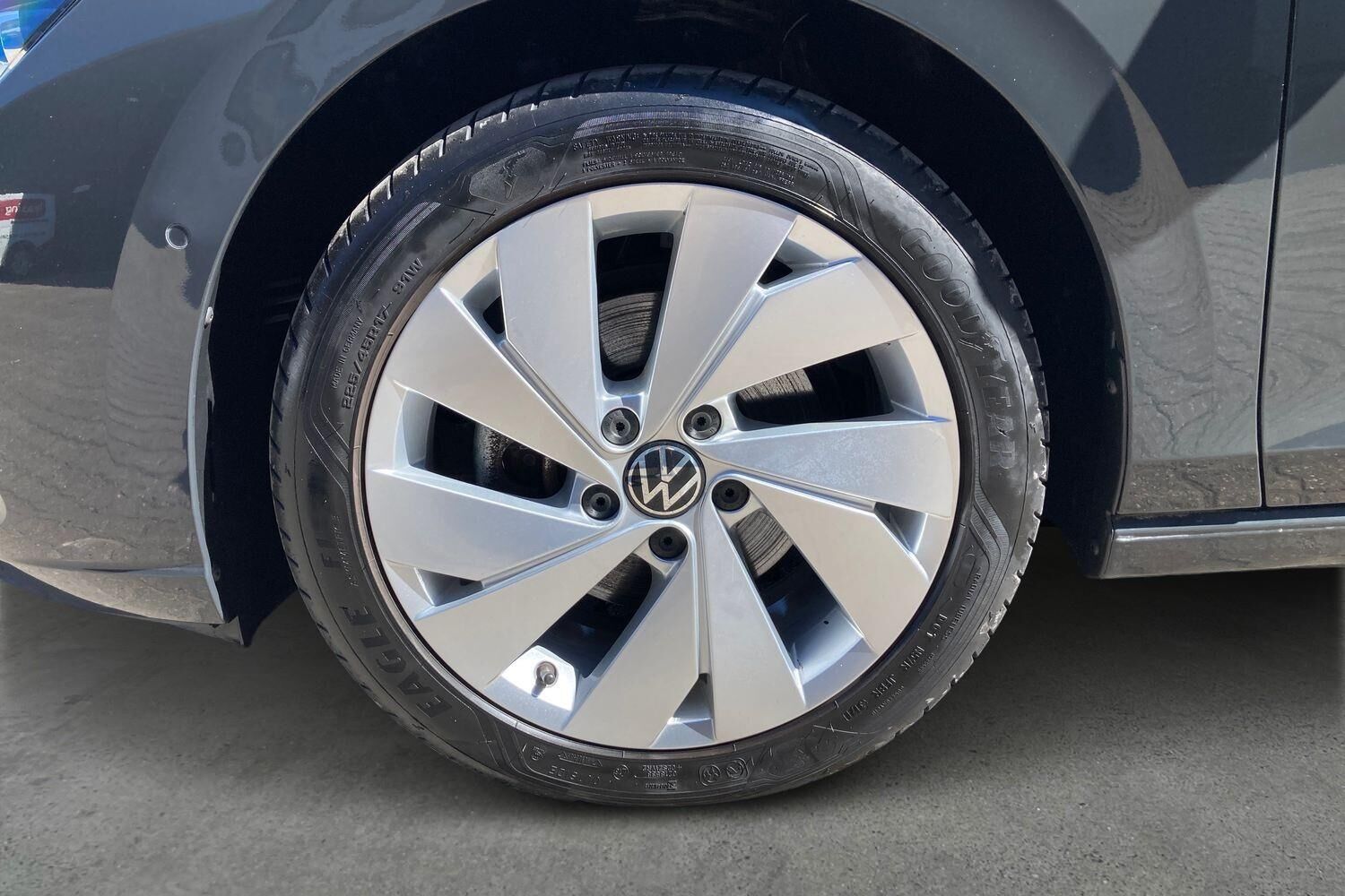 Billede af VW Golf Variant 1,5 eTSI  Mild hybrid Style DSG 150HK Stc 7g Aut.