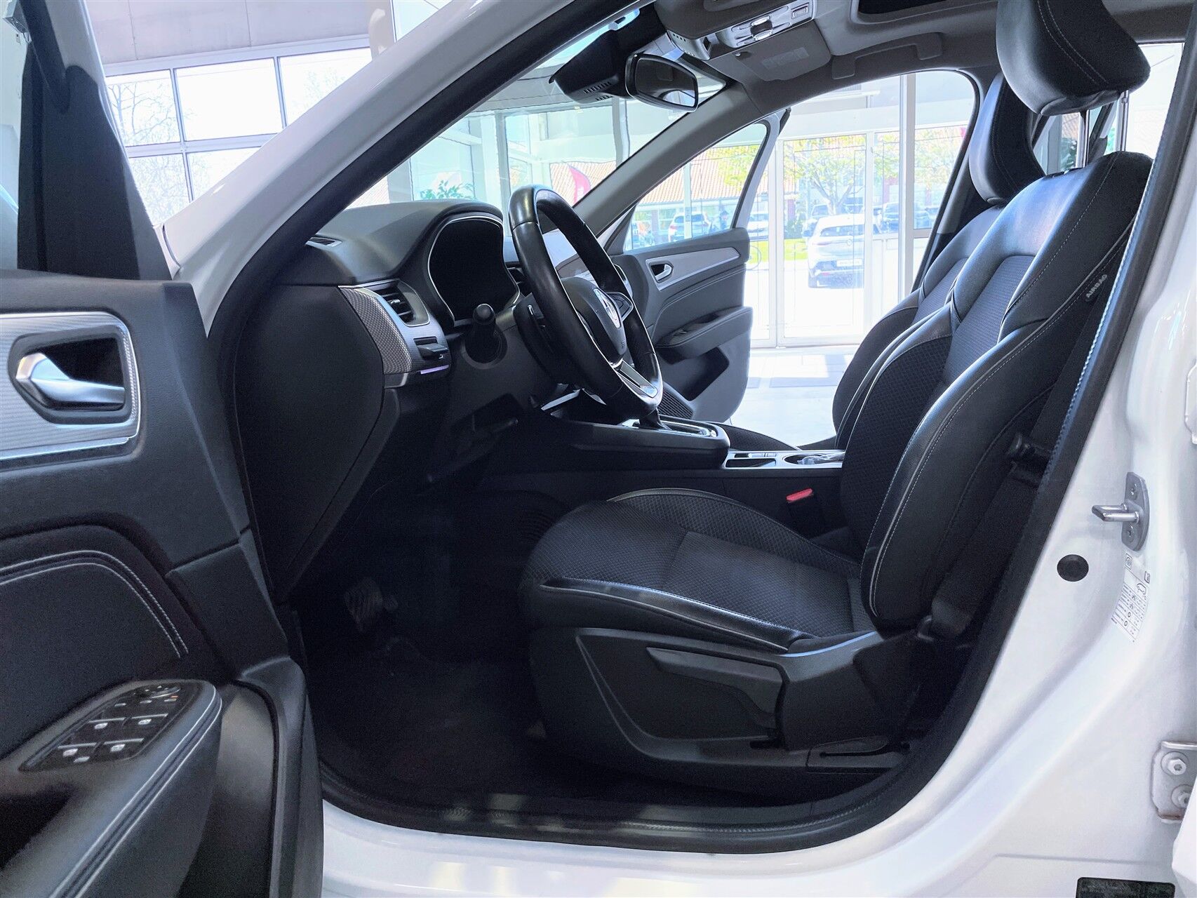 Billede af Renault Arkana 1,3 TCE  Mild hybrid Intens EDC 140HK 5d 7g Aut.