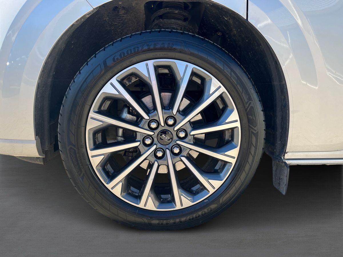 Billede af Ford Tourneo Custom 340 L2H1 2,5 Plugin-hybrid Titanium X CVT 233HK Aut.