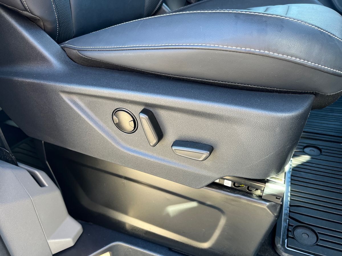 Billede af Ford Tourneo Custom 340 L2H1 2,5 Plugin-hybrid Titanium X CVT 233HK Aut.