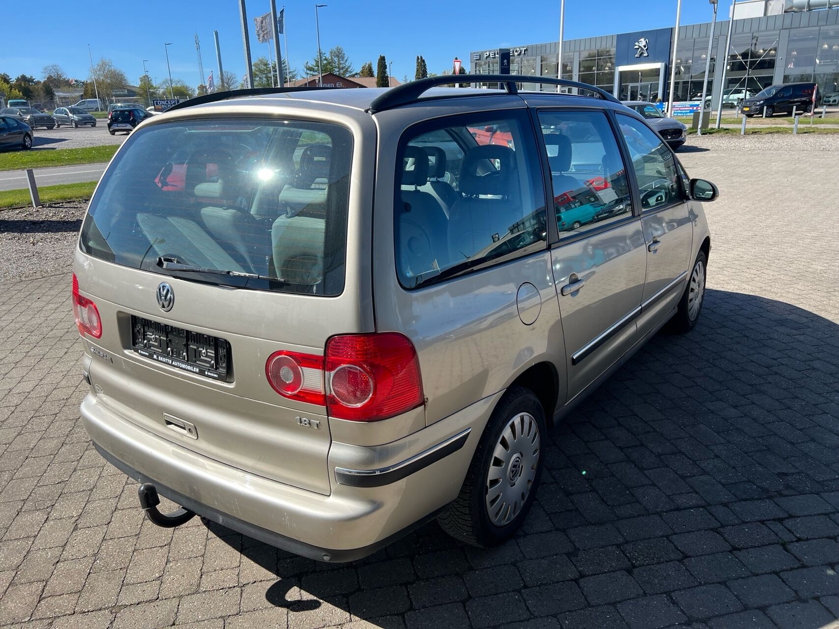 Billede af VW Sharan 1,8 Turbo Trendline Tiptr. 150HK Aut.