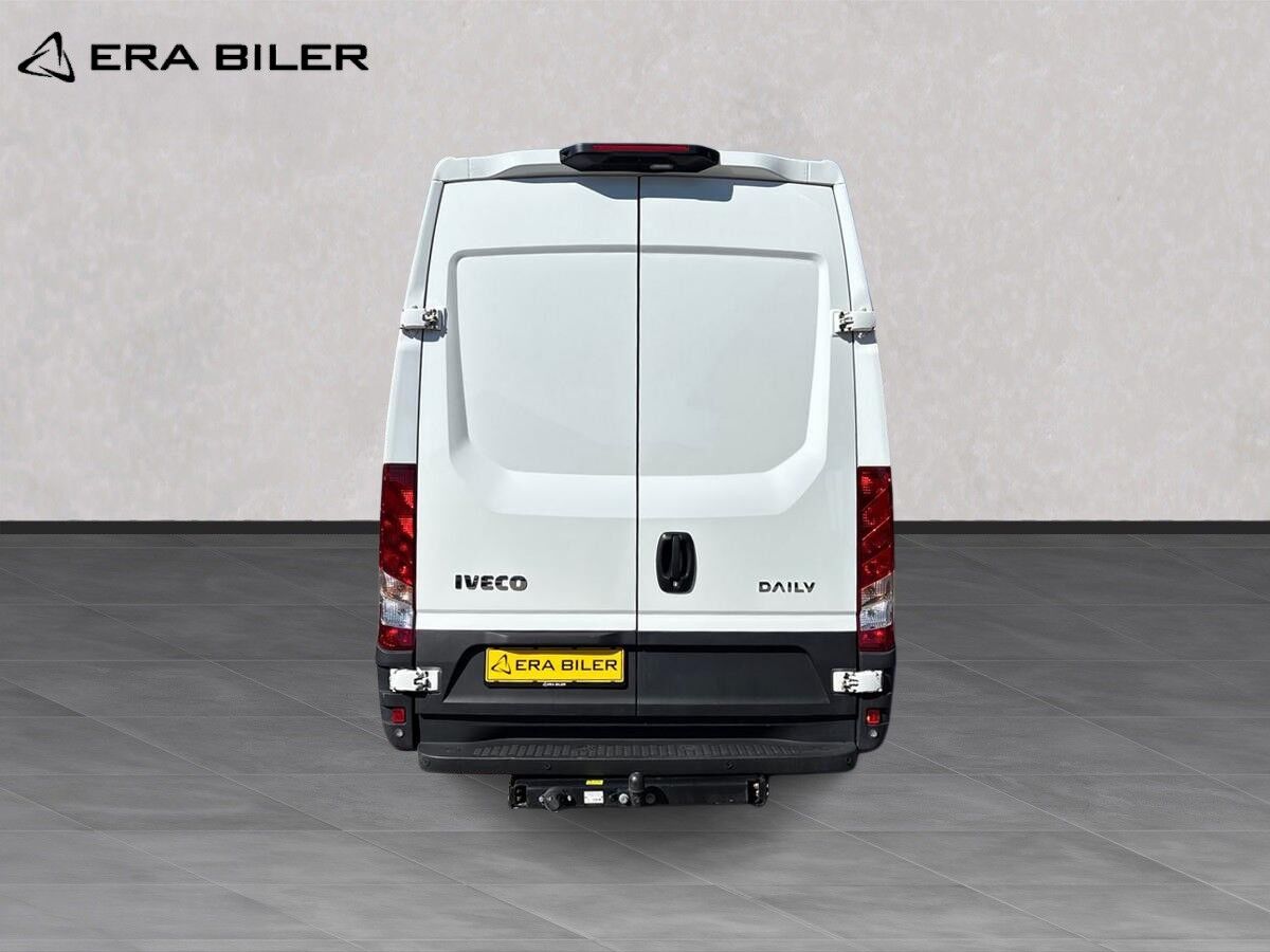 Billede af Iveco Daily 35S18 12m3 3,0 D 180HK Van 8g Aut.