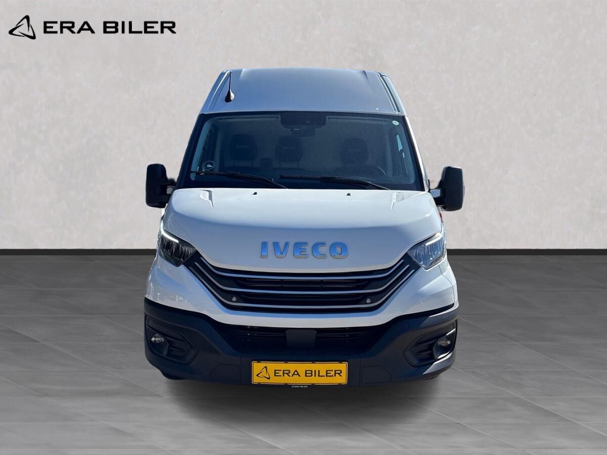 Billede af Iveco Daily 35S18 12m3 3,0 D 180HK Van 8g Aut.