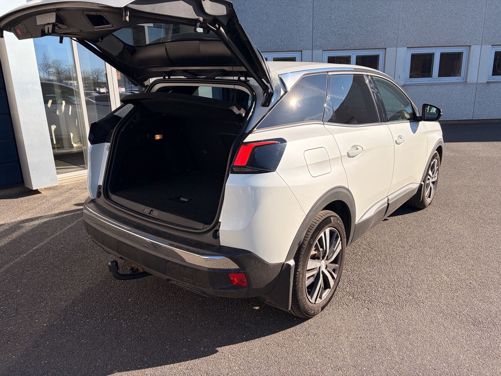 Billede af Peugeot 3008 1,5 BlueHDi Allure Pack EAT8 130HK 5d 8g Aut.