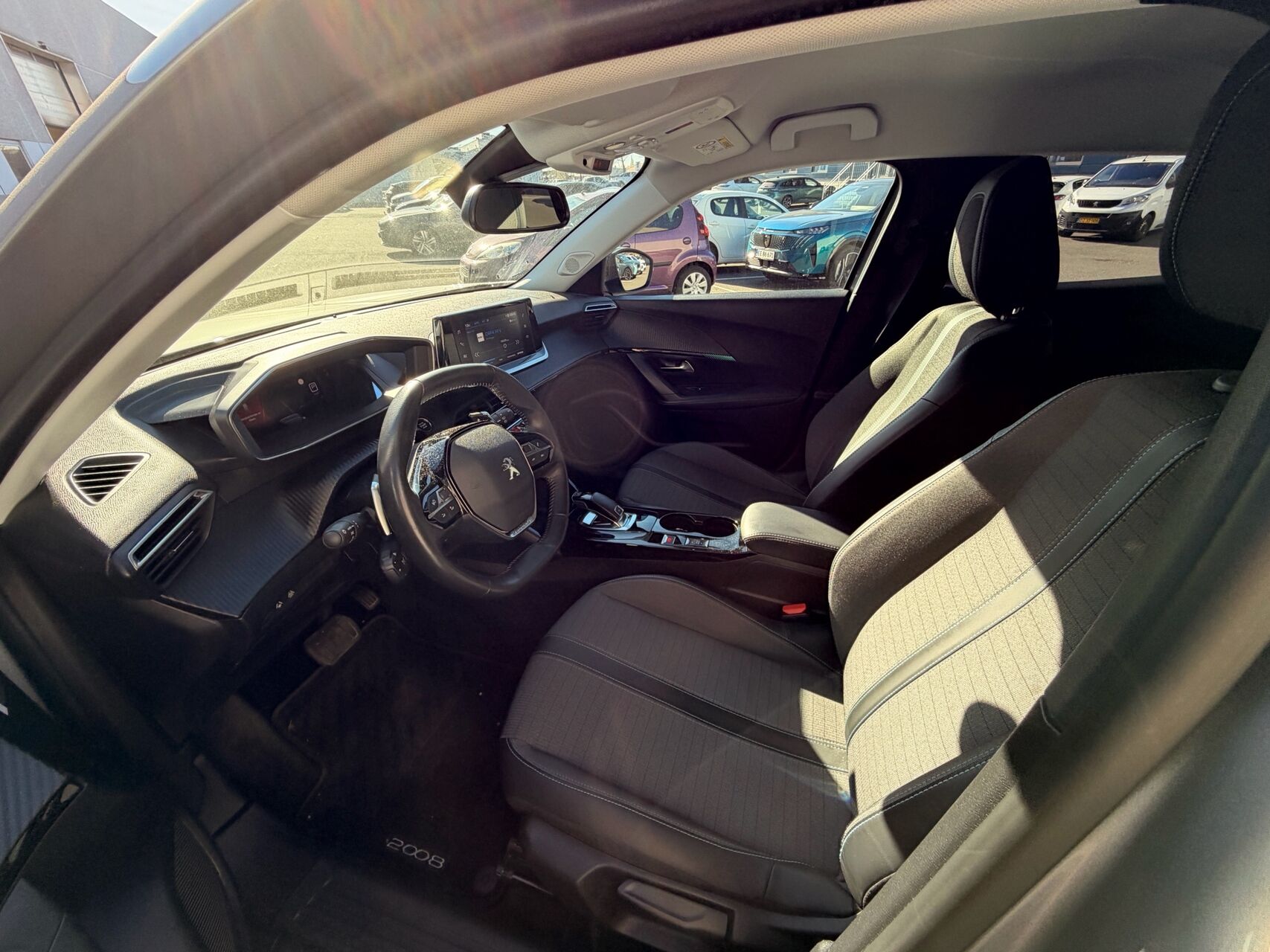 Billede af Peugeot 2008 1,2 PureTech Selection Sport EAT8 130HK 5d 8g Aut.