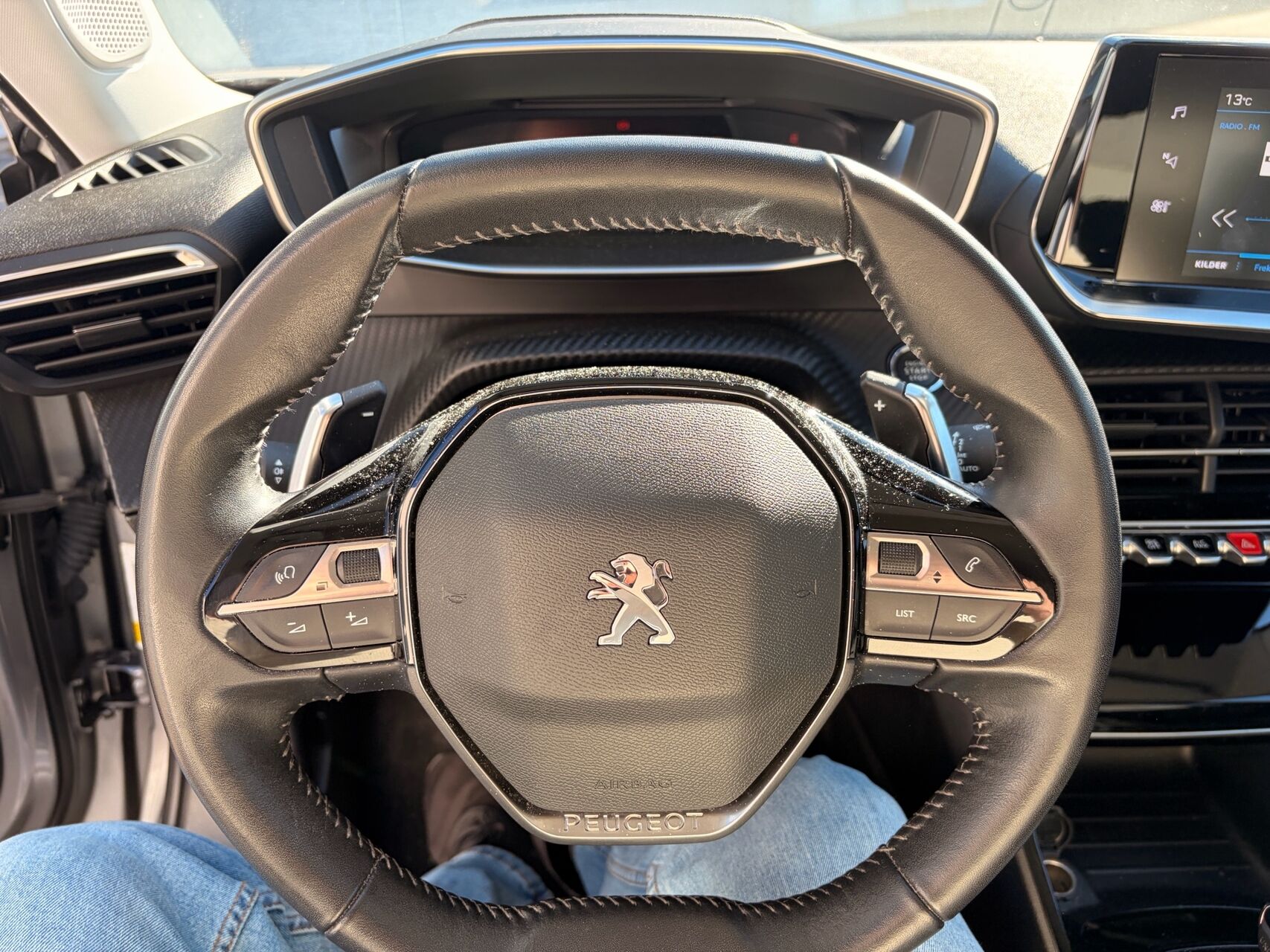 Billede af Peugeot 2008 1,2 PureTech Selection Sport EAT8 130HK 5d 8g Aut.
