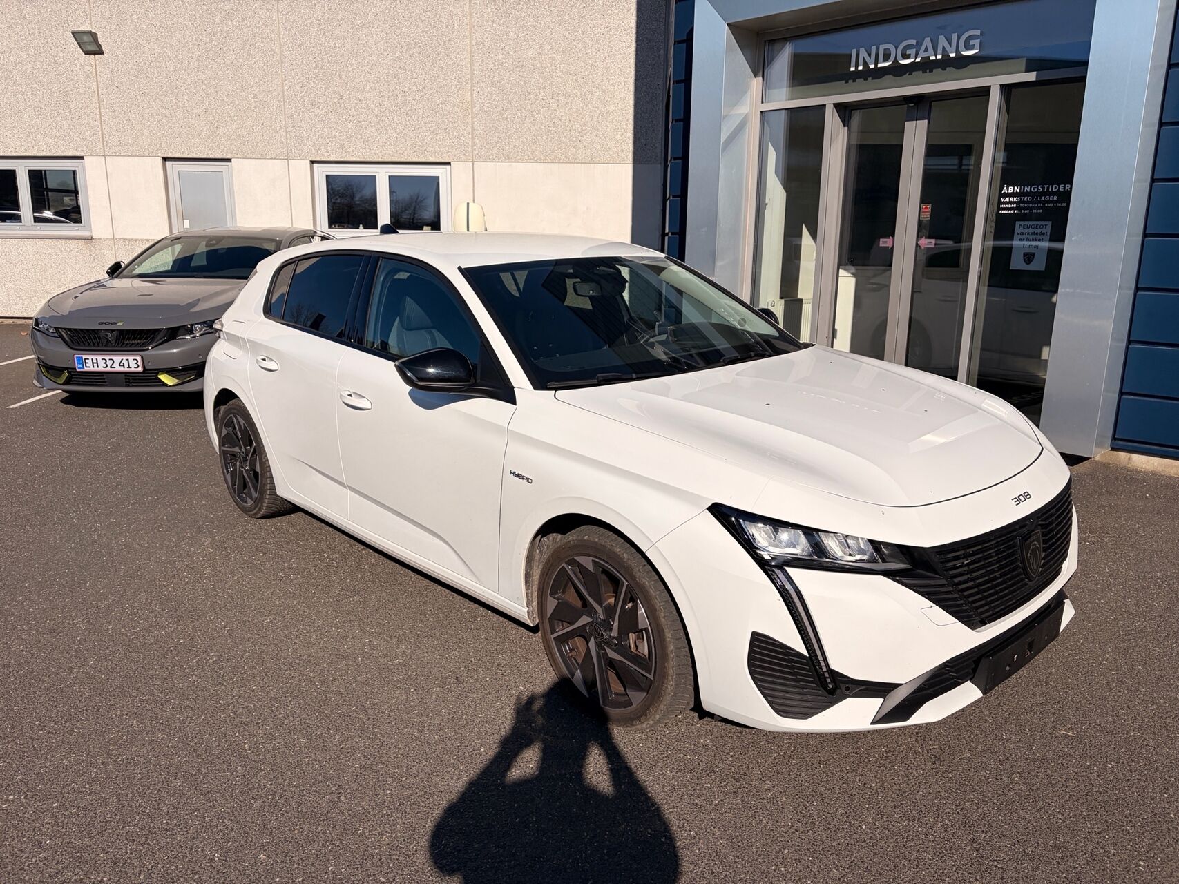 Billede af Peugeot 308 1,6 Plugin-hybrid First Selection EAT8 180HK 5d 8g Aut.