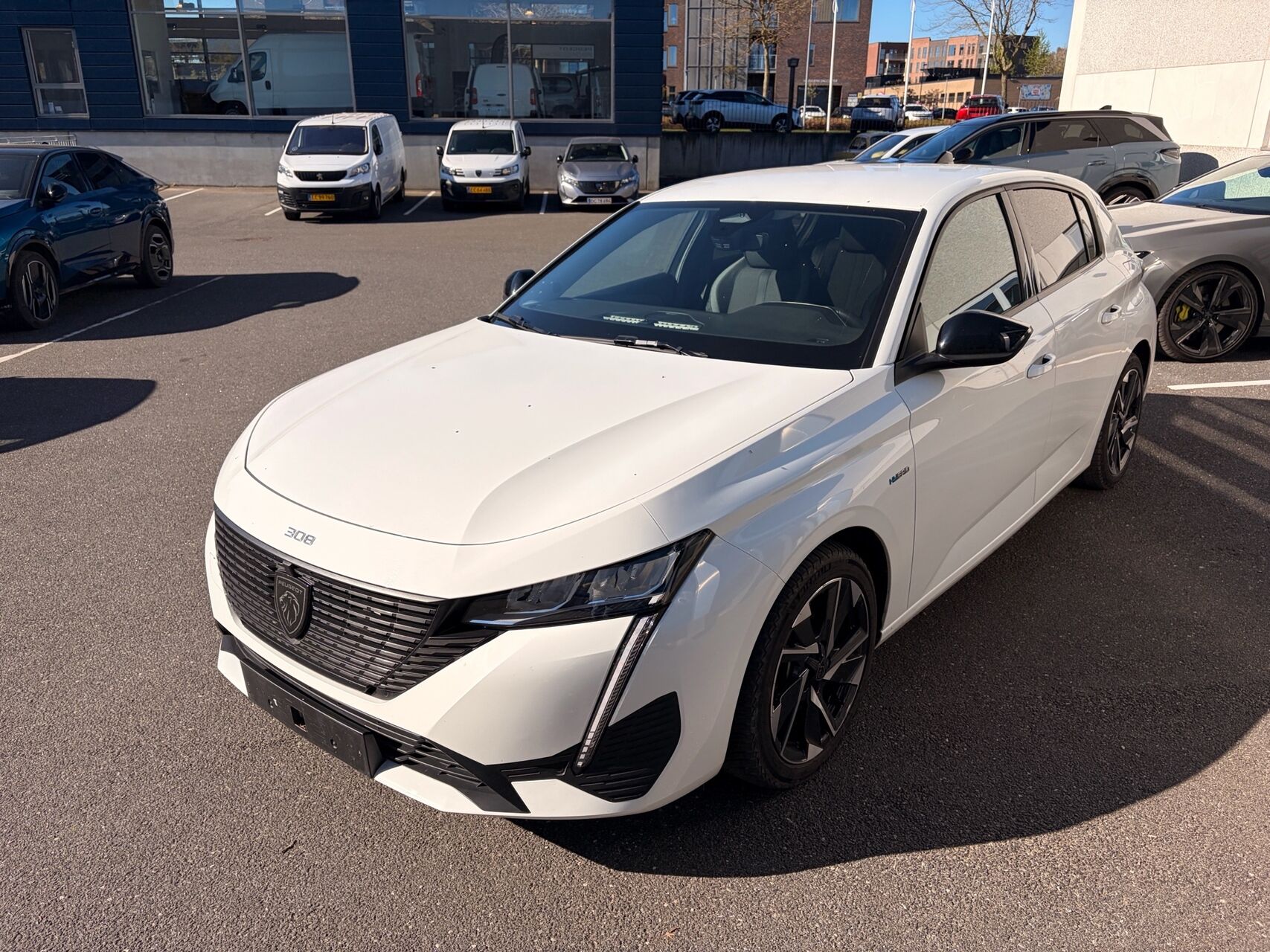 Billede af Peugeot 308 1,6 Plugin-hybrid First Selection EAT8 180HK 5d 8g Aut.