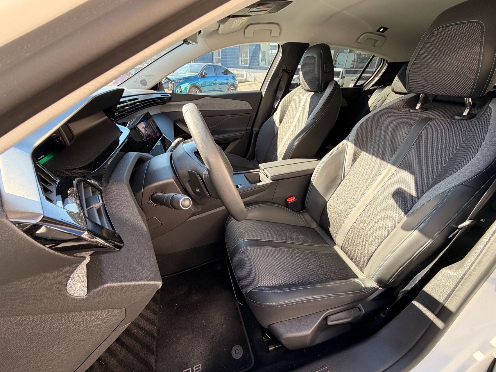 Billede af Peugeot 308 1,6 Plugin-hybrid First Selection EAT8 180HK 5d 8g Aut.