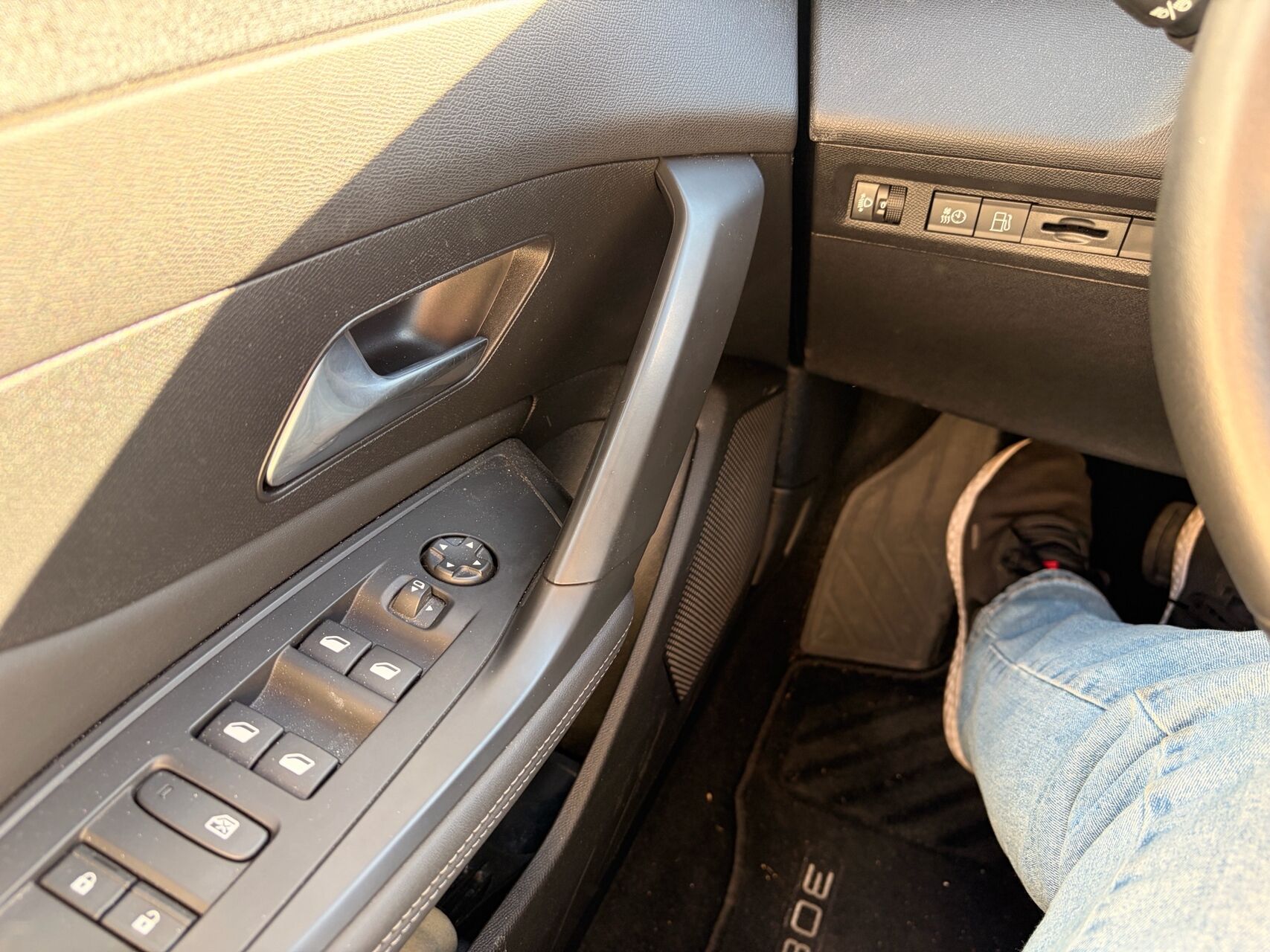 Billede af Peugeot 308 1,6 Plugin-hybrid First Selection EAT8 180HK 5d 8g Aut.