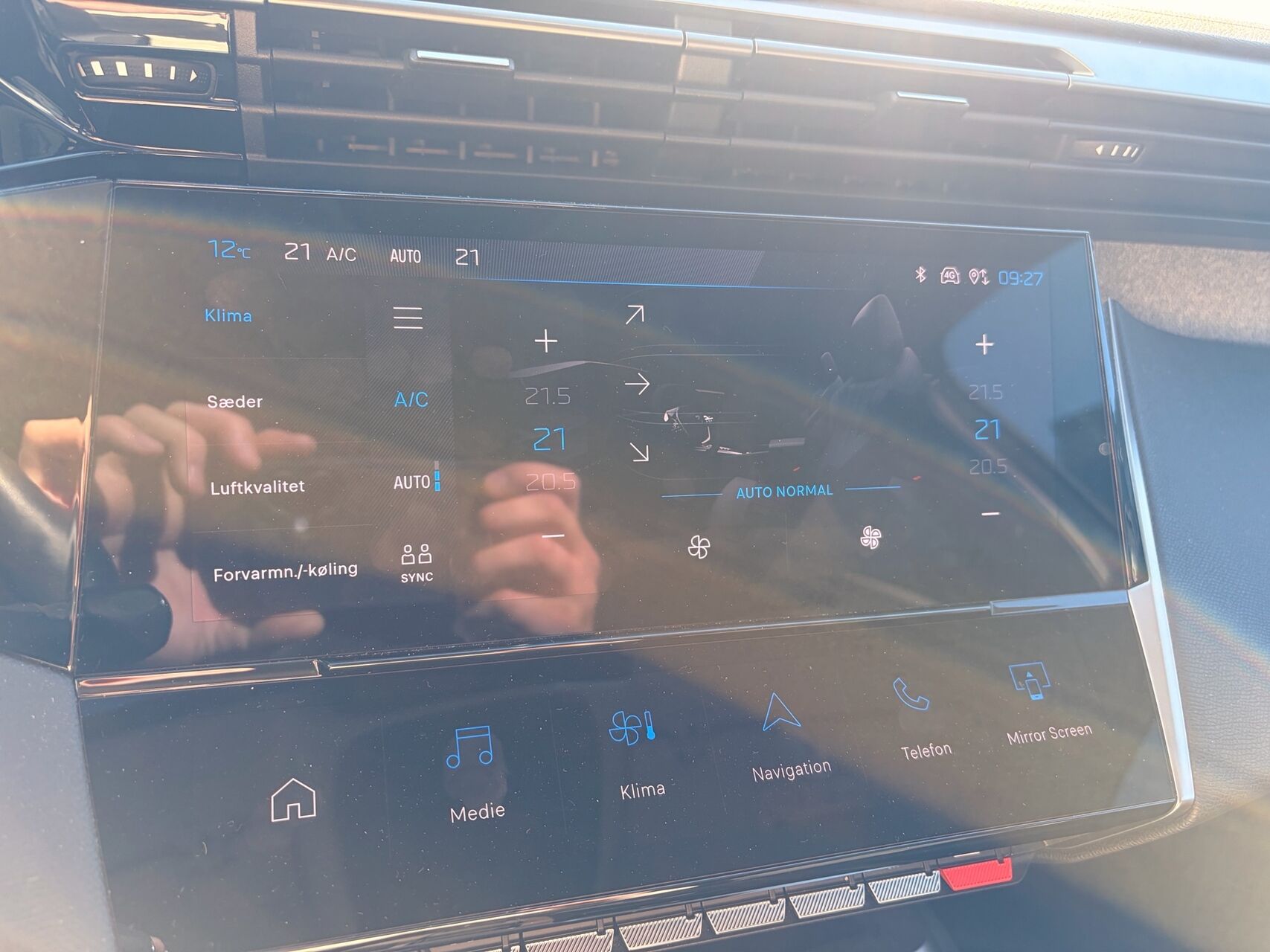 Billede af Peugeot 308 1,6 Plugin-hybrid First Selection EAT8 180HK 5d 8g Aut.