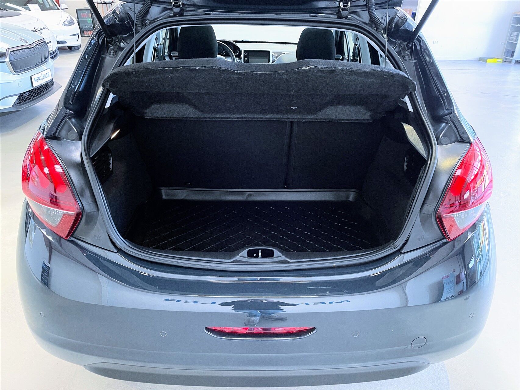 Billede af Peugeot 208 1,5 BlueHDi Signature+ 100HK 5d