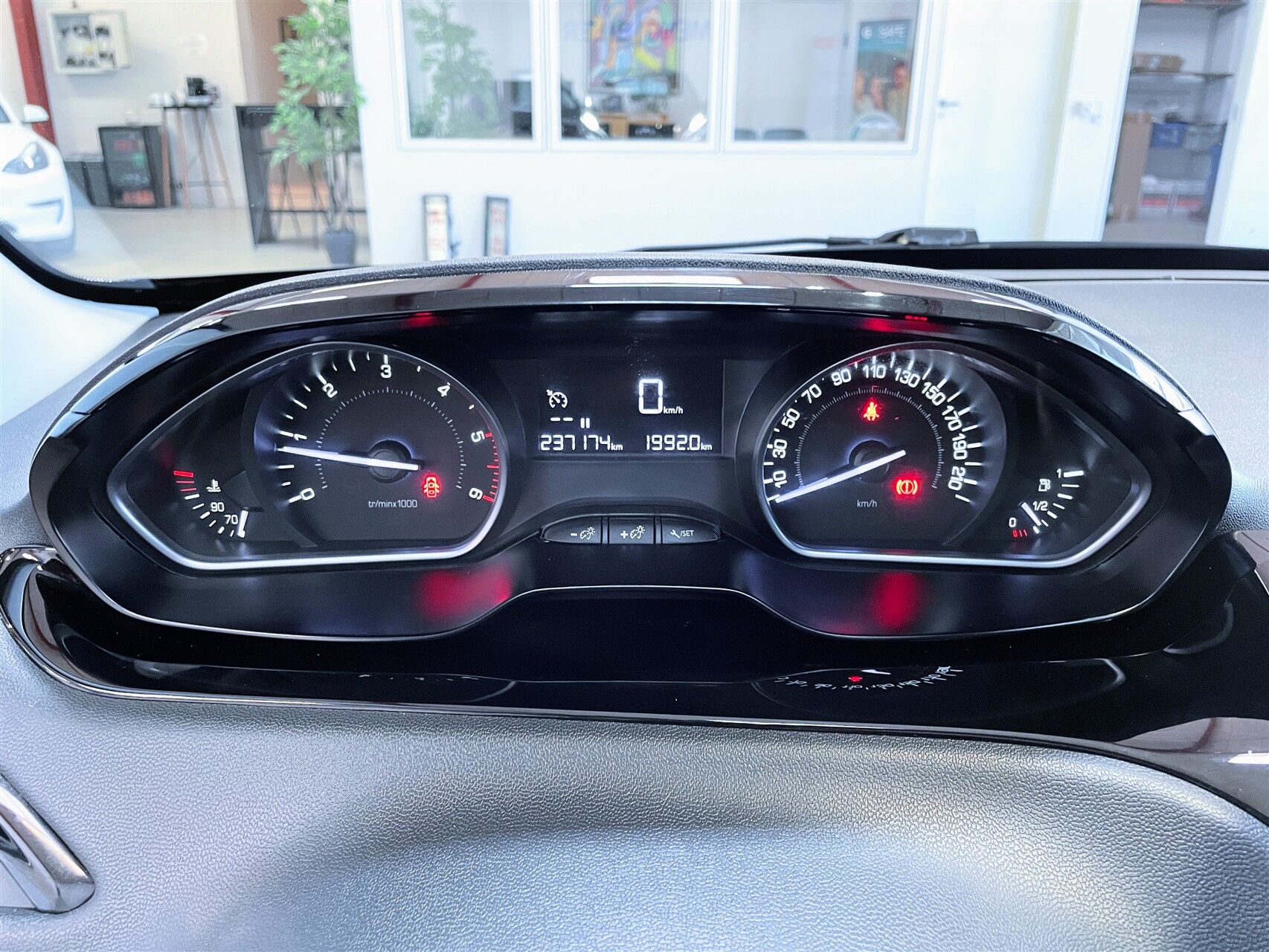 Billede af Peugeot 208 1,5 BlueHDi Signature+ 100HK 5d