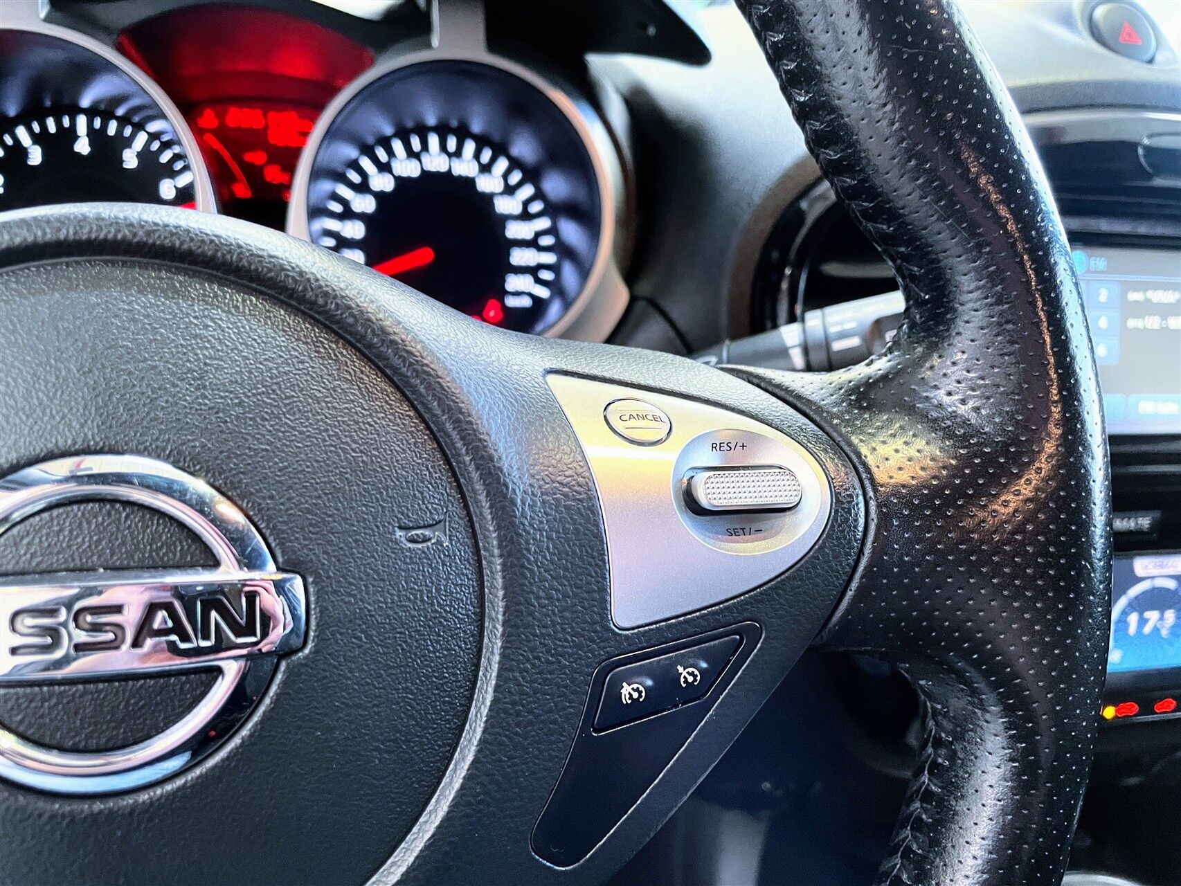 Billede af Nissan Juke 1,2 Dig-T N-Connecta 4x2 115HK 5d 6g