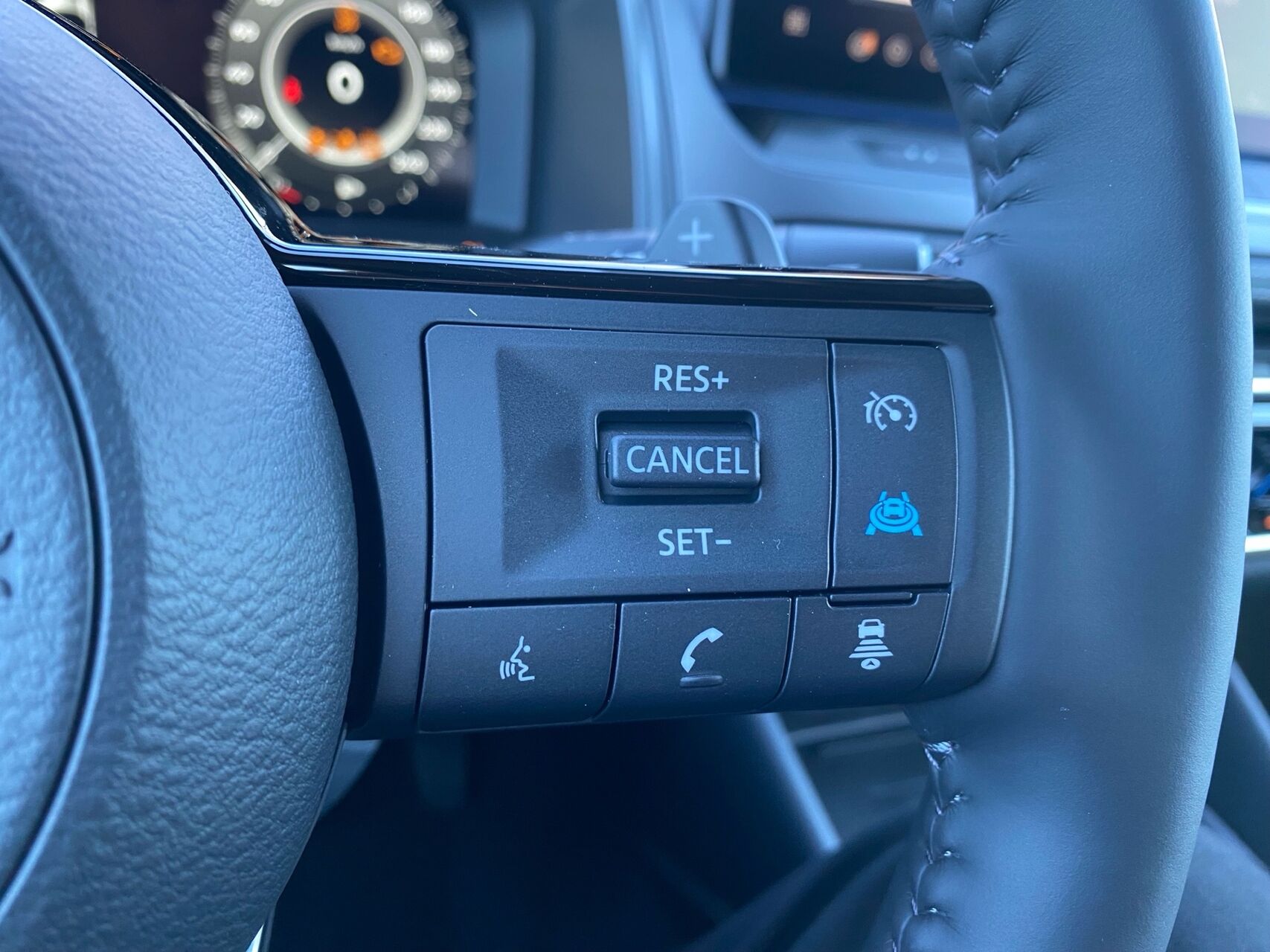 Billede af Nissan Qashqai QASHQAI MY25,5 Mild-Hybrid 158 Xtronic 2 WD Tekna + 2