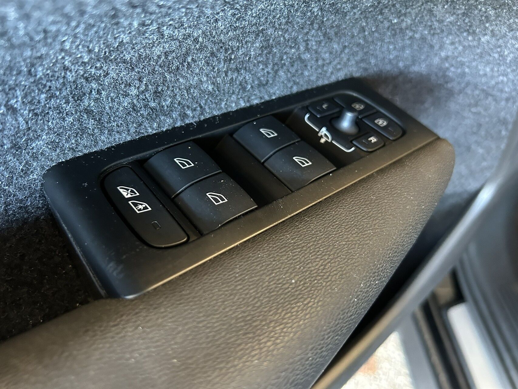 Billede af Volvo XC40 P6 Recharge Core 231HK 5d Aut.