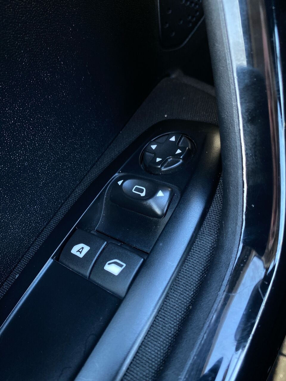 Billede af Peugeot 208 1,6 BlueHDi Envy 100HK 5d