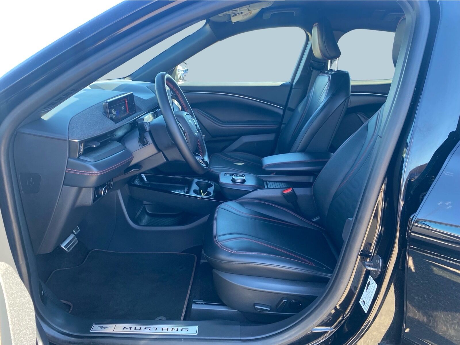 Billede af Ford Mustang Mach-E EL UR Premium 294HK 5d Aut.