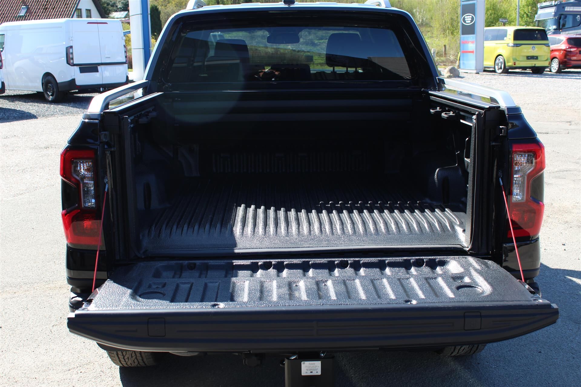 Billede af Ford Ranger Double Cab 2,3 EcoBoost Hybrid Wildtrak e-4WD 281HK Pick-Up 10g Aut.