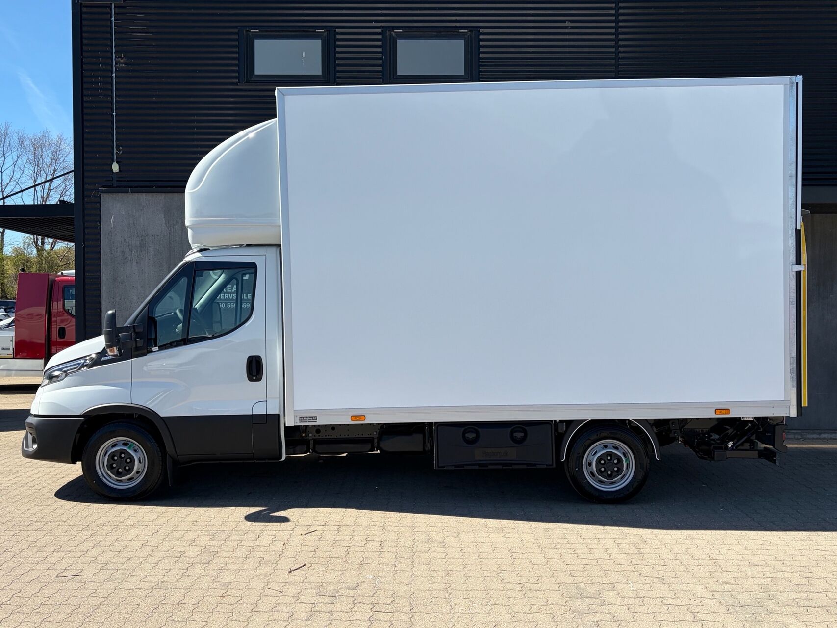 Billede af Iveco Daily 35S18 4100mm 3,0 D 180HK Ladv./Chas. Aut. 