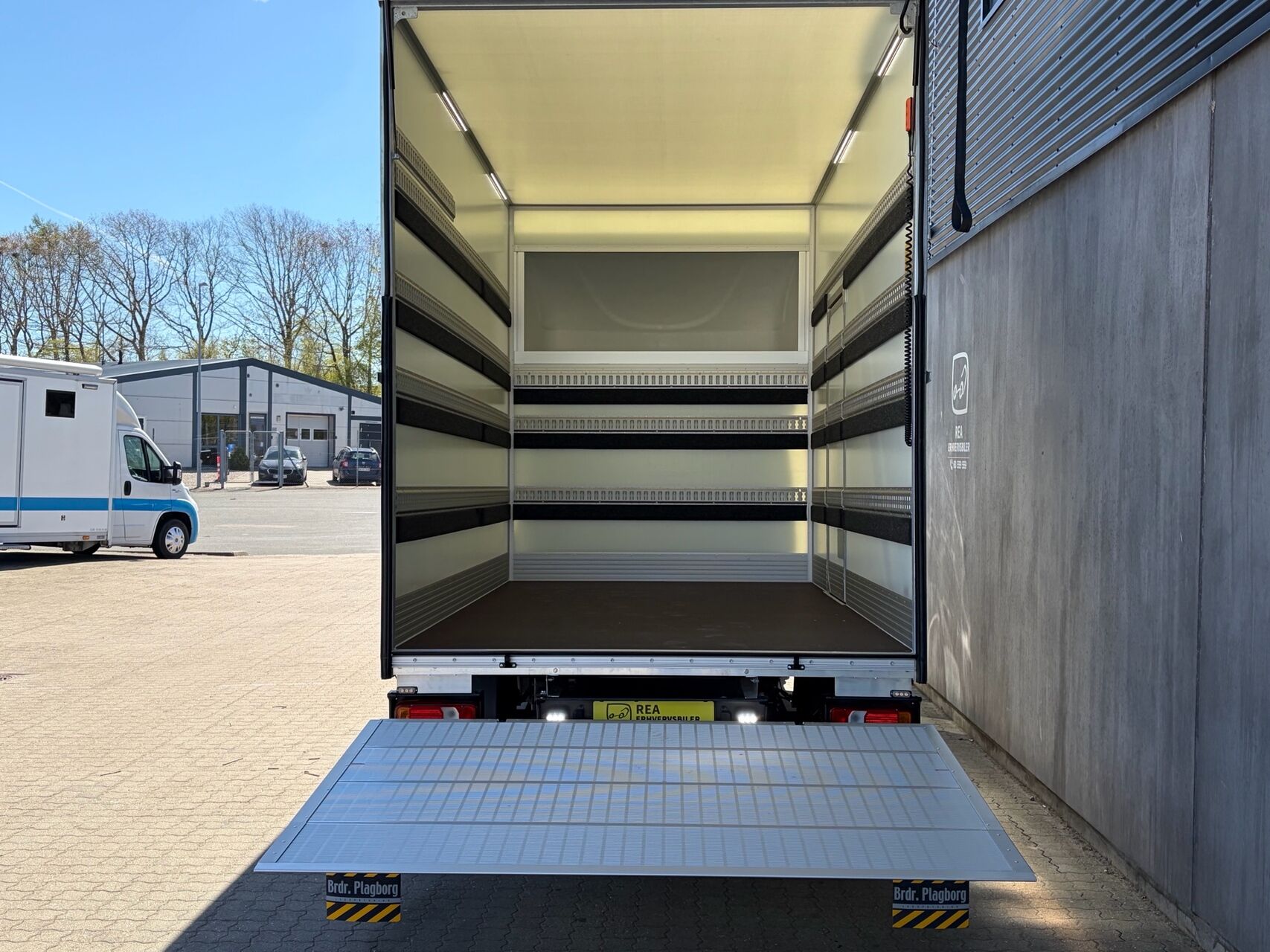 Billede af Iveco Daily 35S18 4100mm 3,0 D 180HK Ladv./Chas. Aut. 