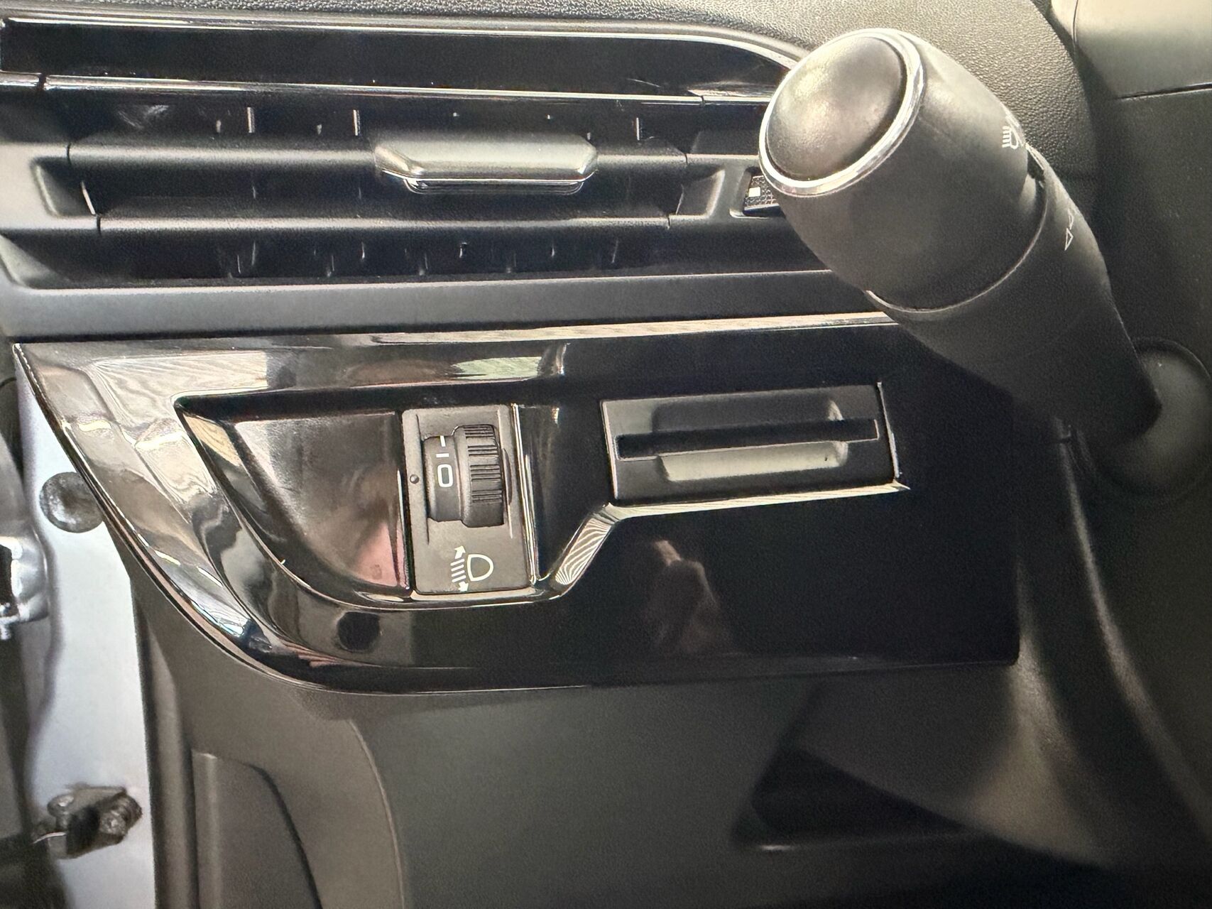 Billede af Citroën Grand C4 Picasso 1,6 Blue HDi Intensive+ EAT6 start/stop 120HK 6g Aut.