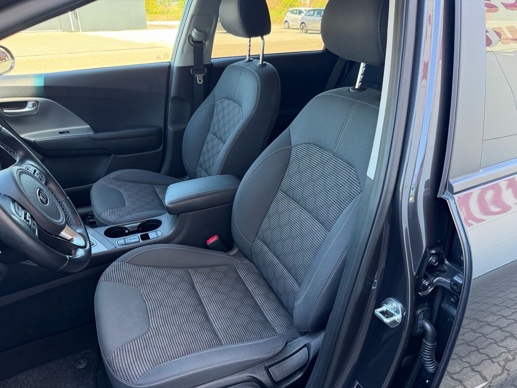 Billede af Kia Niro 1,6 GDI PHEV  Plugin-hybrid Comfort DCT 141HK 5d 6g Aut.