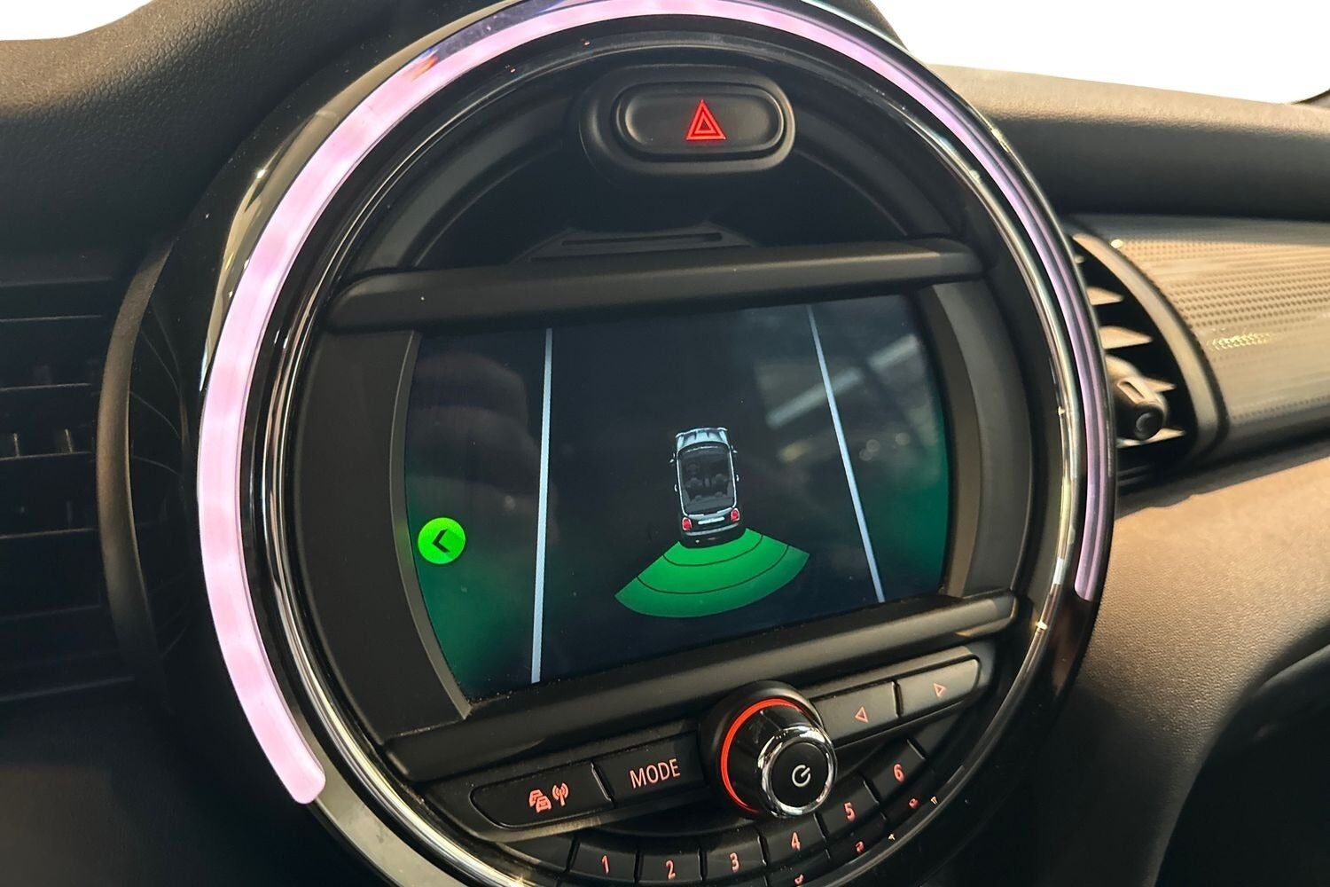 Billede af Mini Cooper 1,5 Connected Essential Steptronic 136HK Cabr. 7g Aut.