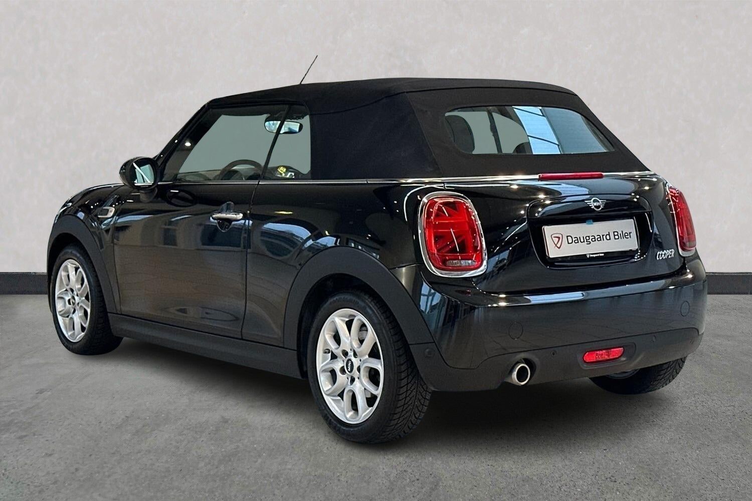 Billede af Mini Cooper 1,5 Connected Essential Steptronic 136HK Cabr. 7g Aut.