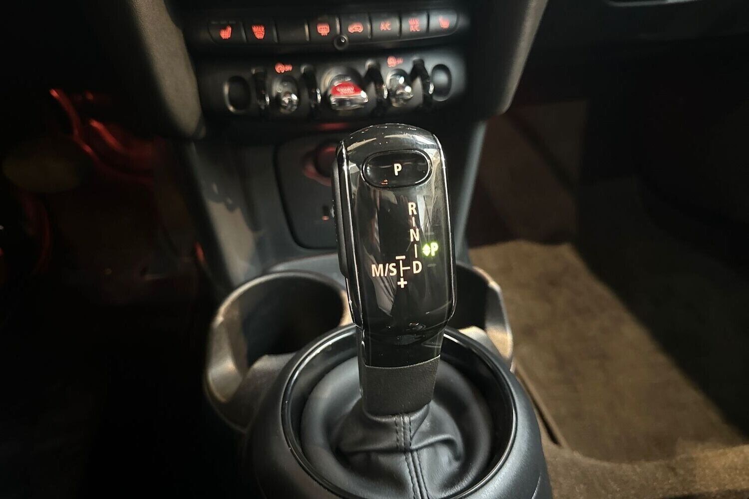 Billede af Mini Cooper 1,5 Connected Essential Steptronic 136HK Cabr. 7g Aut.