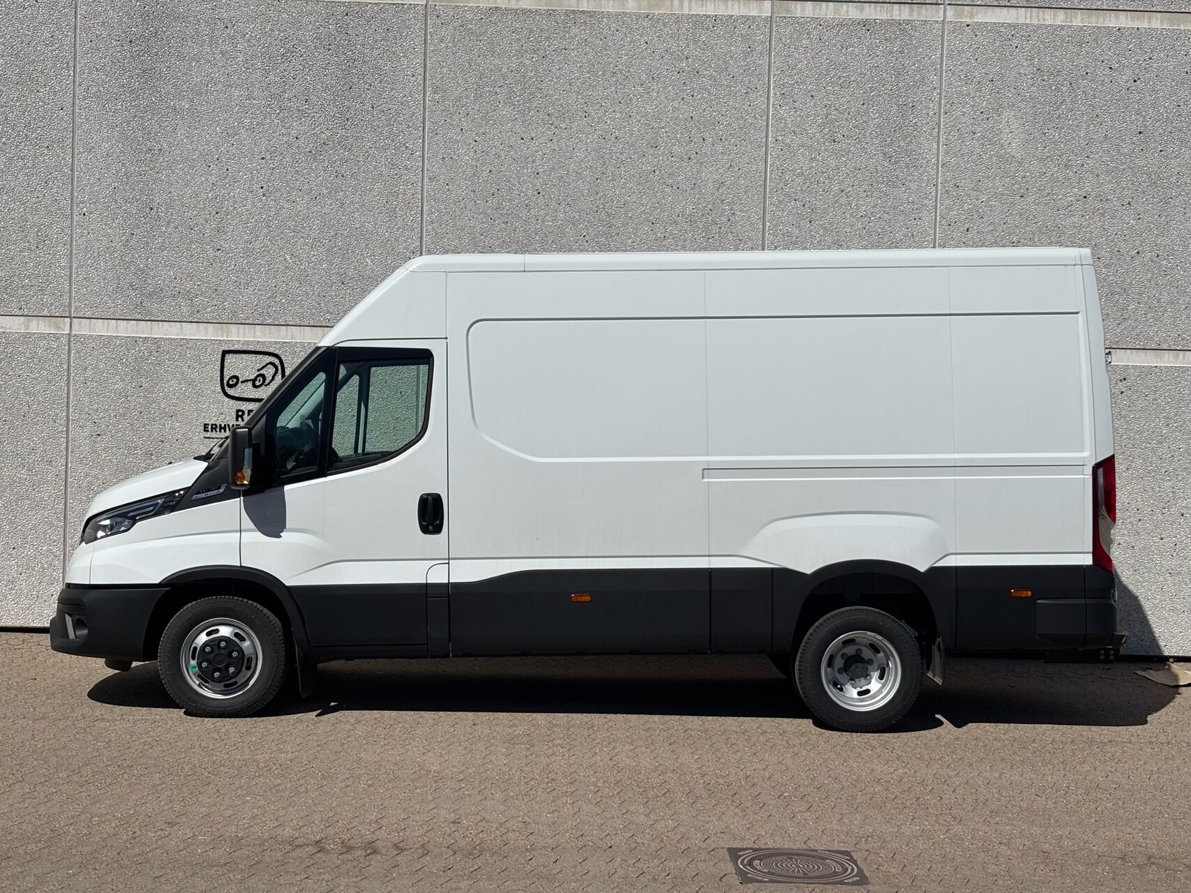 Billede af Iveco Daily 35C18 12m3 3,0 D 180HK Van 8g Aut.