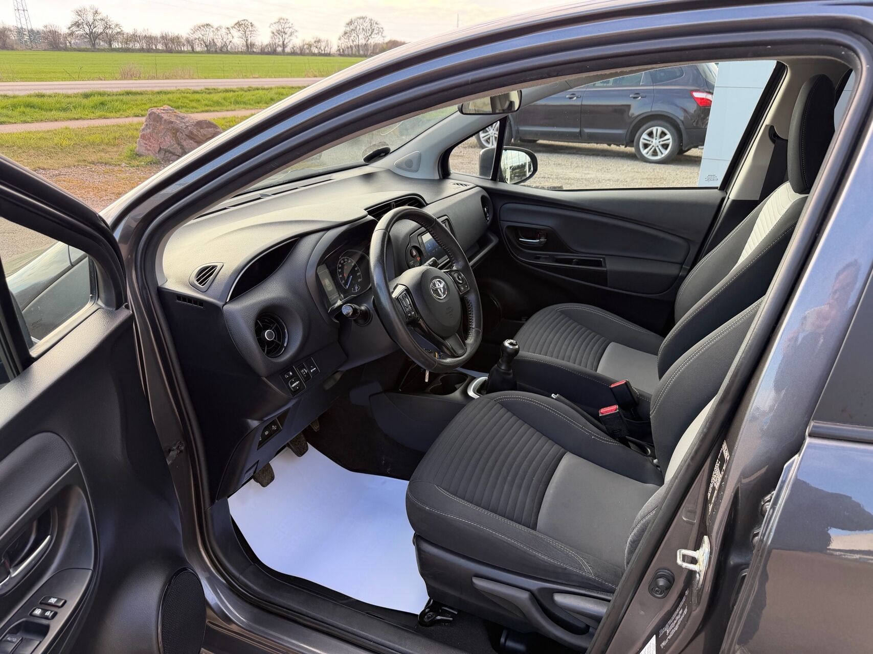 Billede af Toyota Yaris 1,0 VVT-I T3 72HK 5d