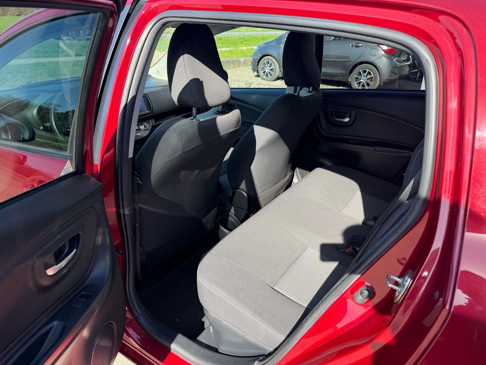 Billede af Toyota Yaris 1,5 Hybrid H3 Smartpakke E-CVT 100HK 5d Trinl. Gear