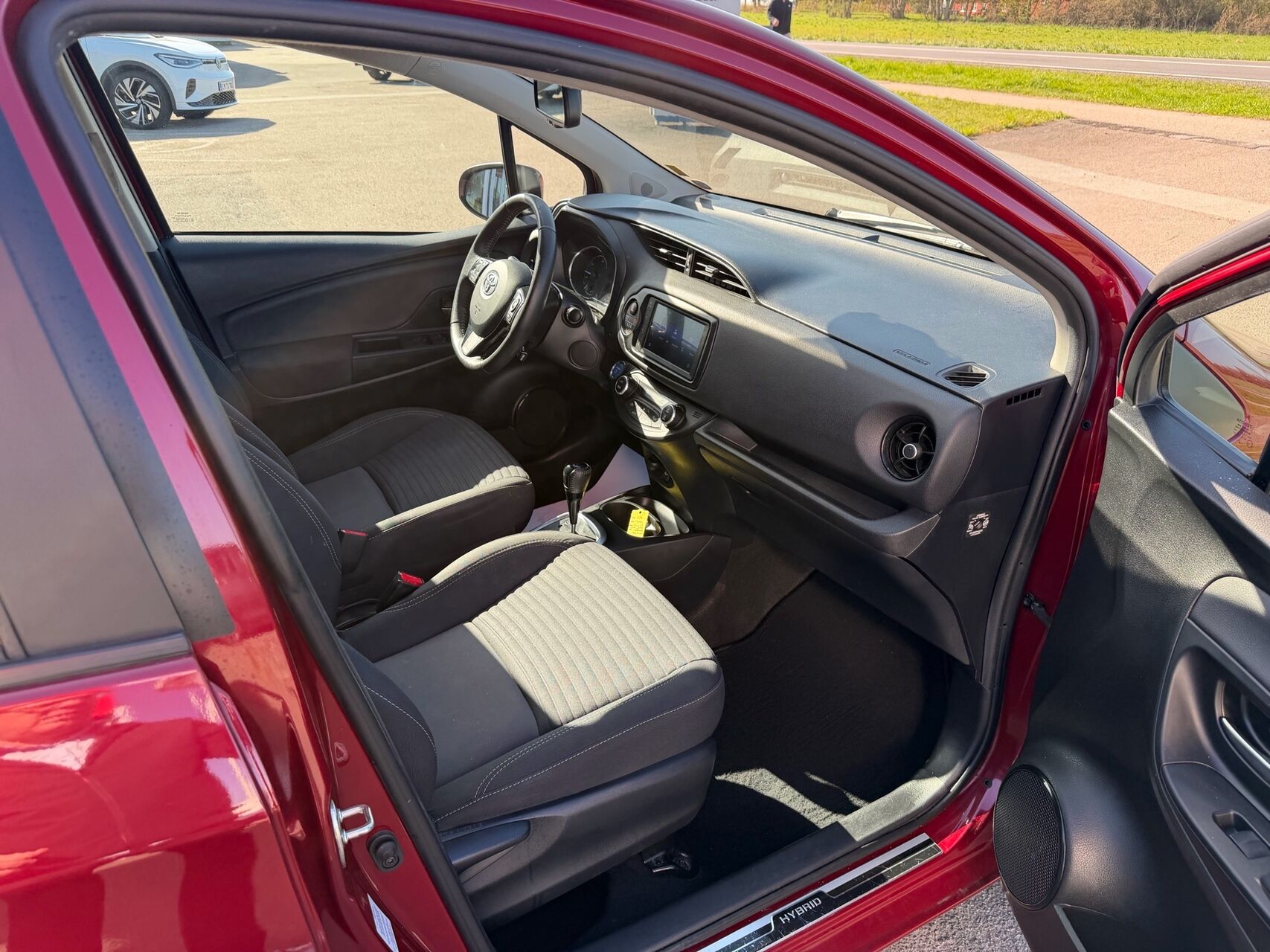 Billede af Toyota Yaris 1,5 Hybrid H3 Smartpakke E-CVT 100HK 5d Trinl. Gear