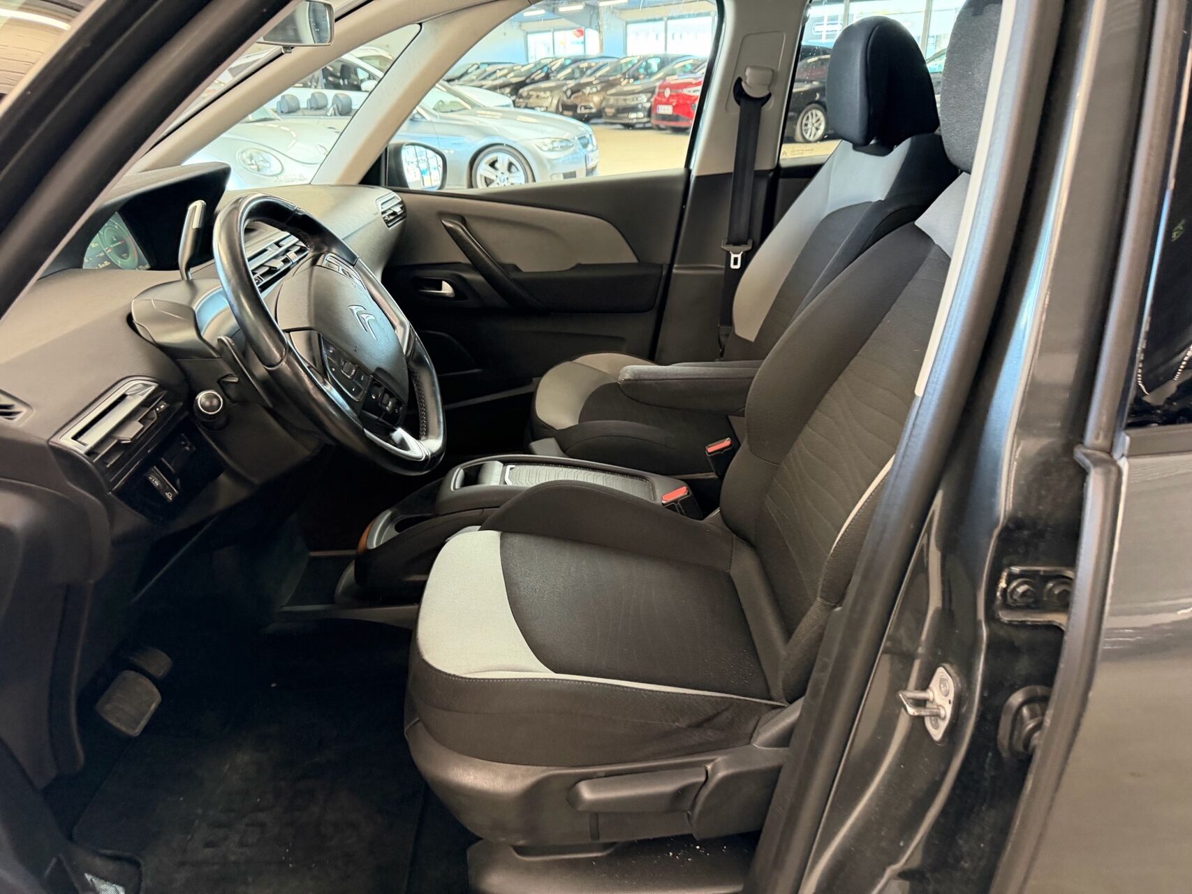 Billede af Citroën Grand C4 Picasso 1,6 Blue HDi Intensive Business Line EAT6 start/stop 120HK 6g Aut.