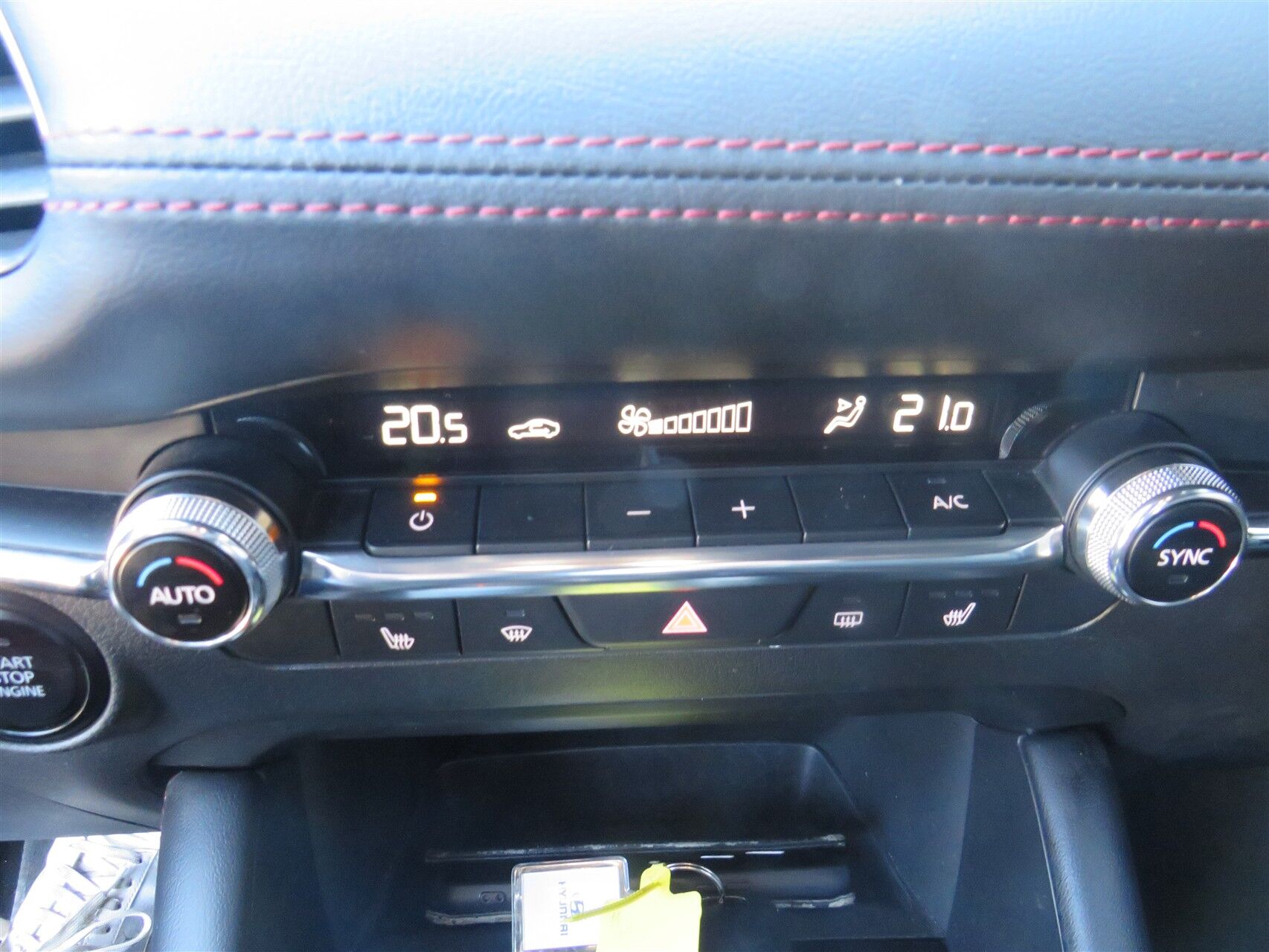 Billede af Mazda 3 2,0 Skyactiv-G  Mild hybrid Homura 150HK 5d 6g Aut.