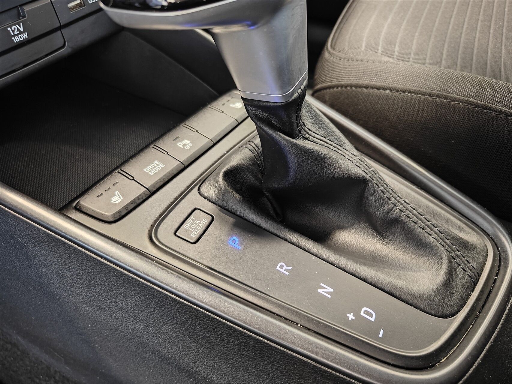 Billede af Hyundai i20 1,0 T-GDI Essential Komfort DCT 100HK 5d 7g Aut.