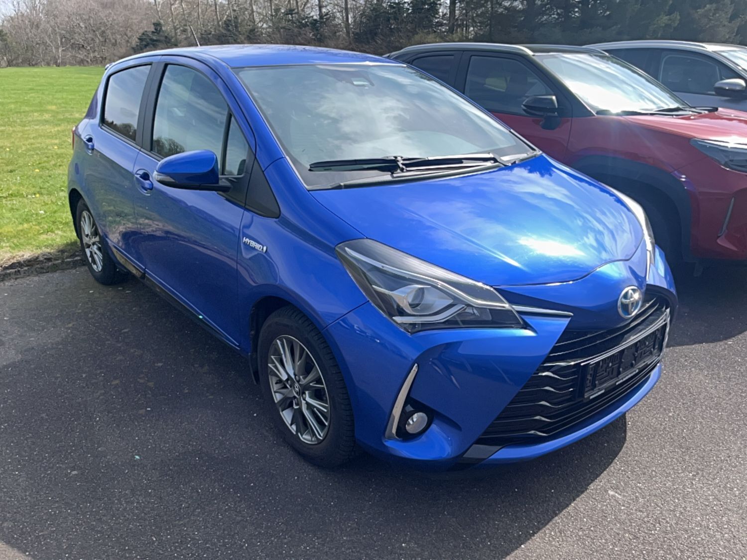 Billede af Toyota Yaris 1,5 Hybrid H2 Exclusive E-CVT 100HK 5d Trinl. Gear