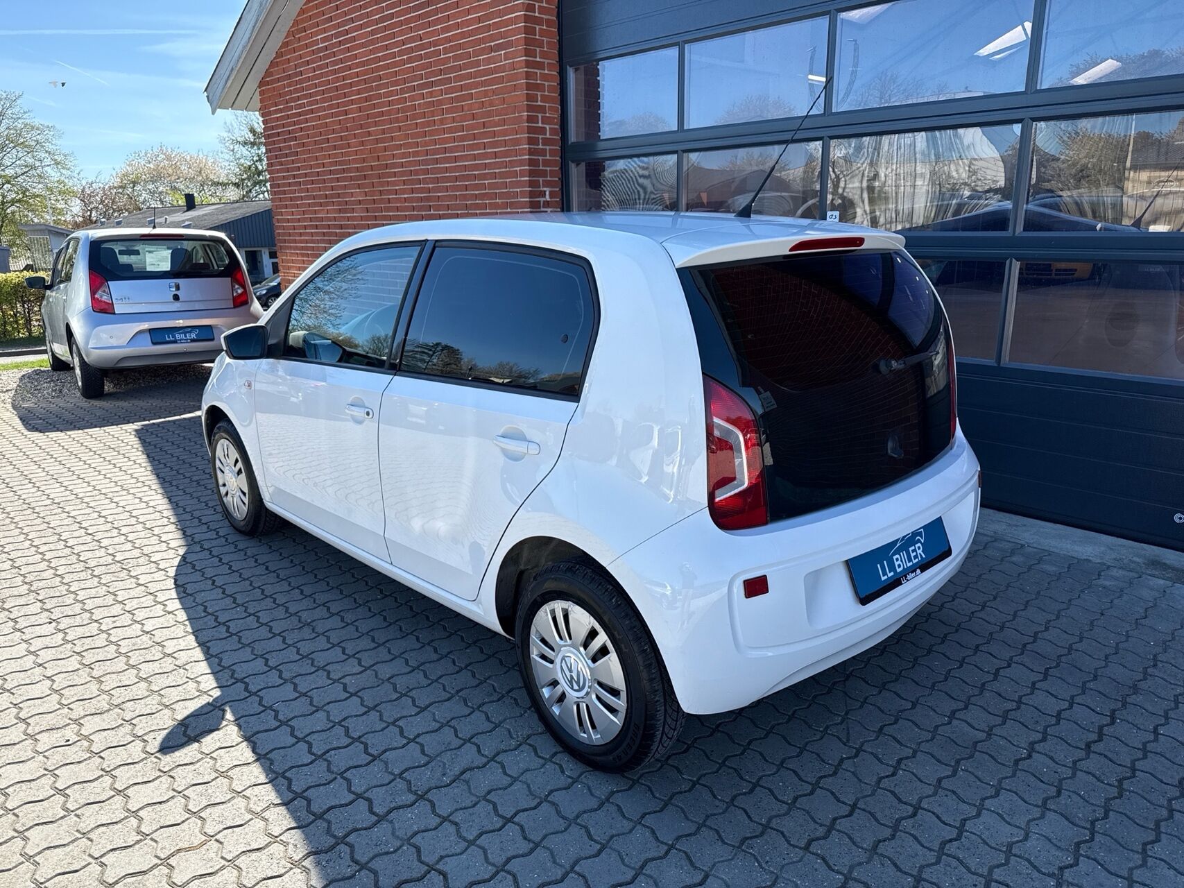 Billede af VW up 1,0 MPI Move ASG 75HK 5d Aut.