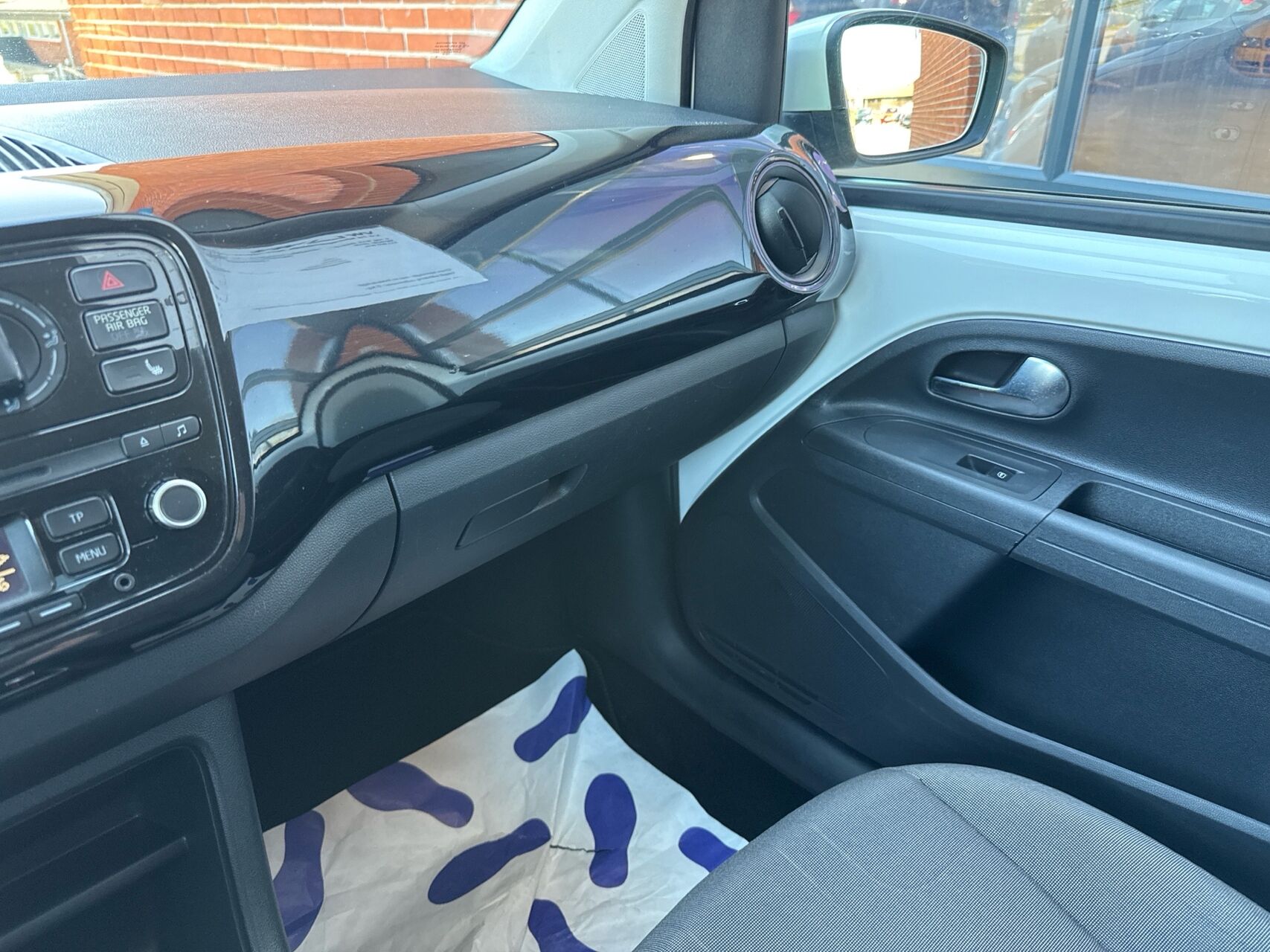 Billede af VW up 1,0 MPI Move ASG 75HK 5d Aut.