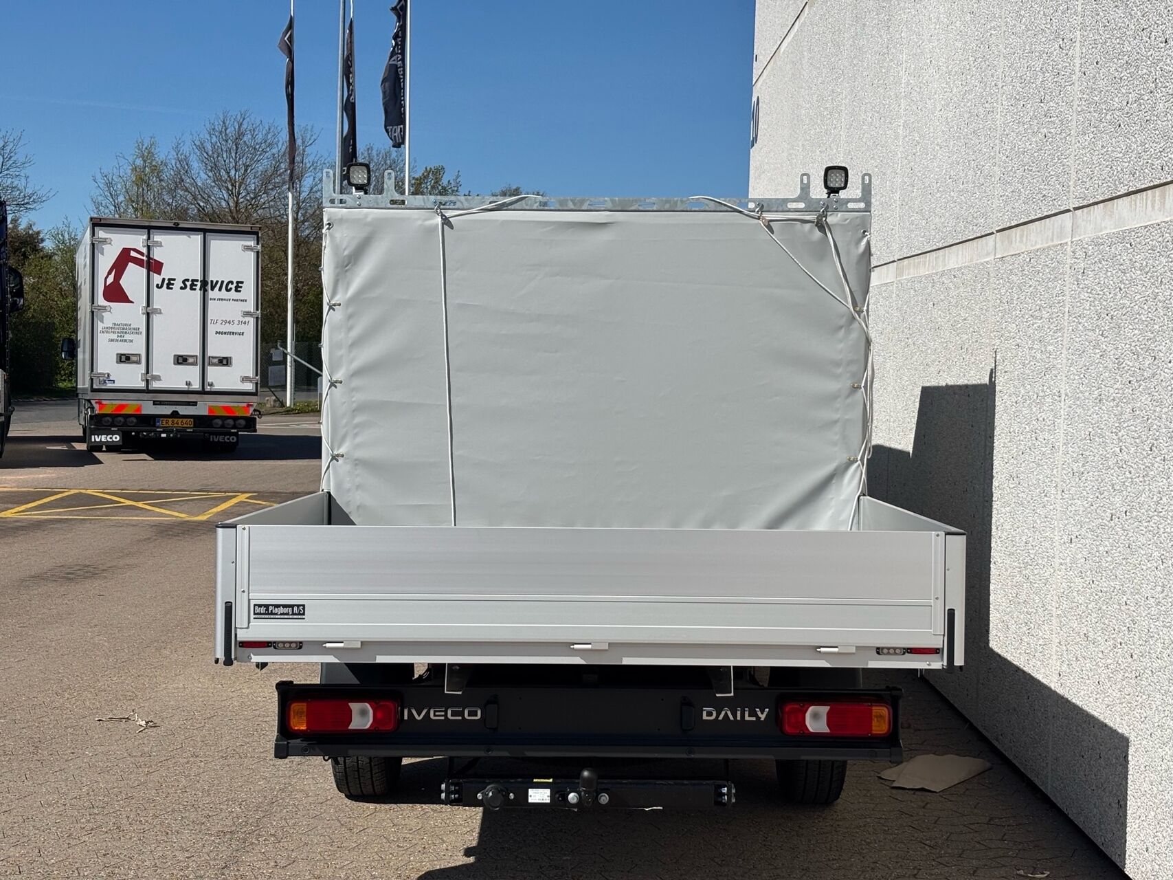 Billede af Iveco Daily 35S18 4100mm 3,0 D Hi-Matic 180HK DobKab 8g Aut.