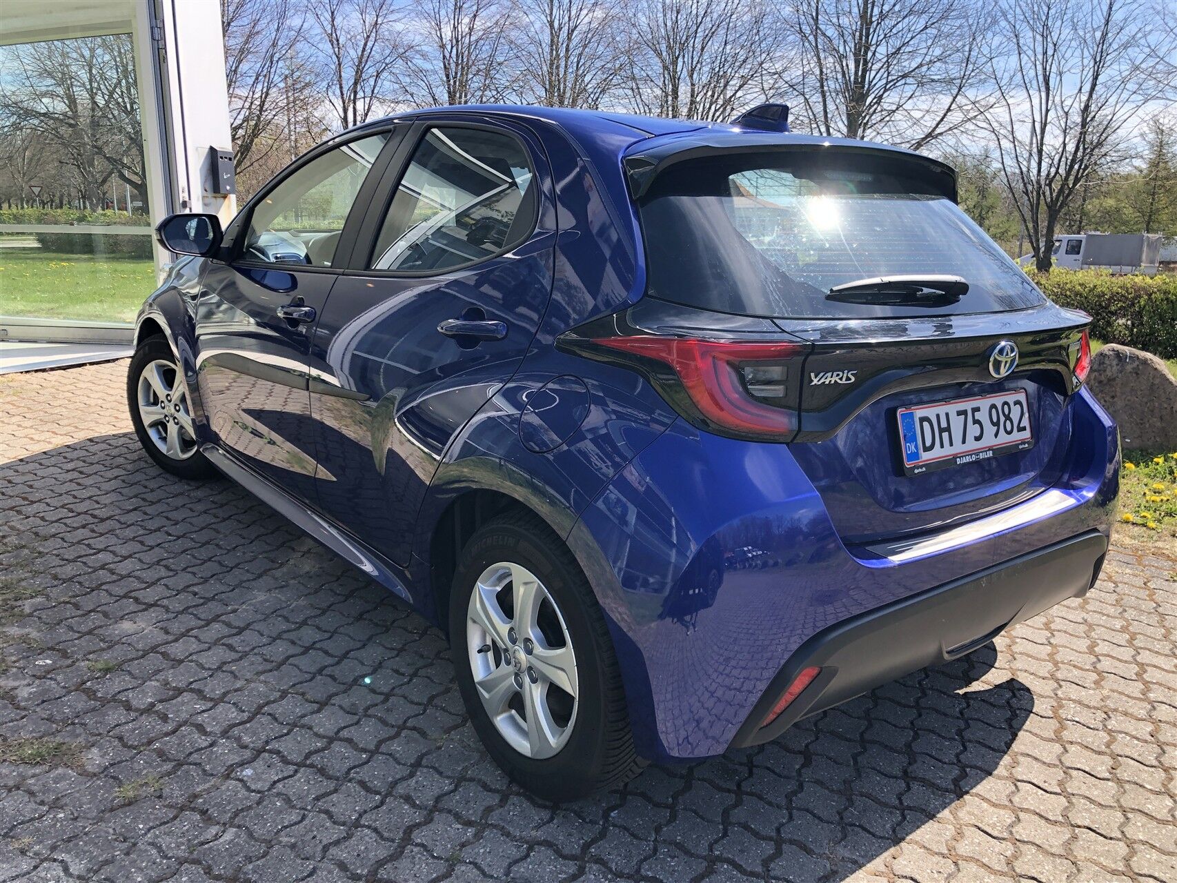 Billede af Toyota Yaris 1,5 Hybrid Active Technology Plus 116HK 5d Trinl. Gear