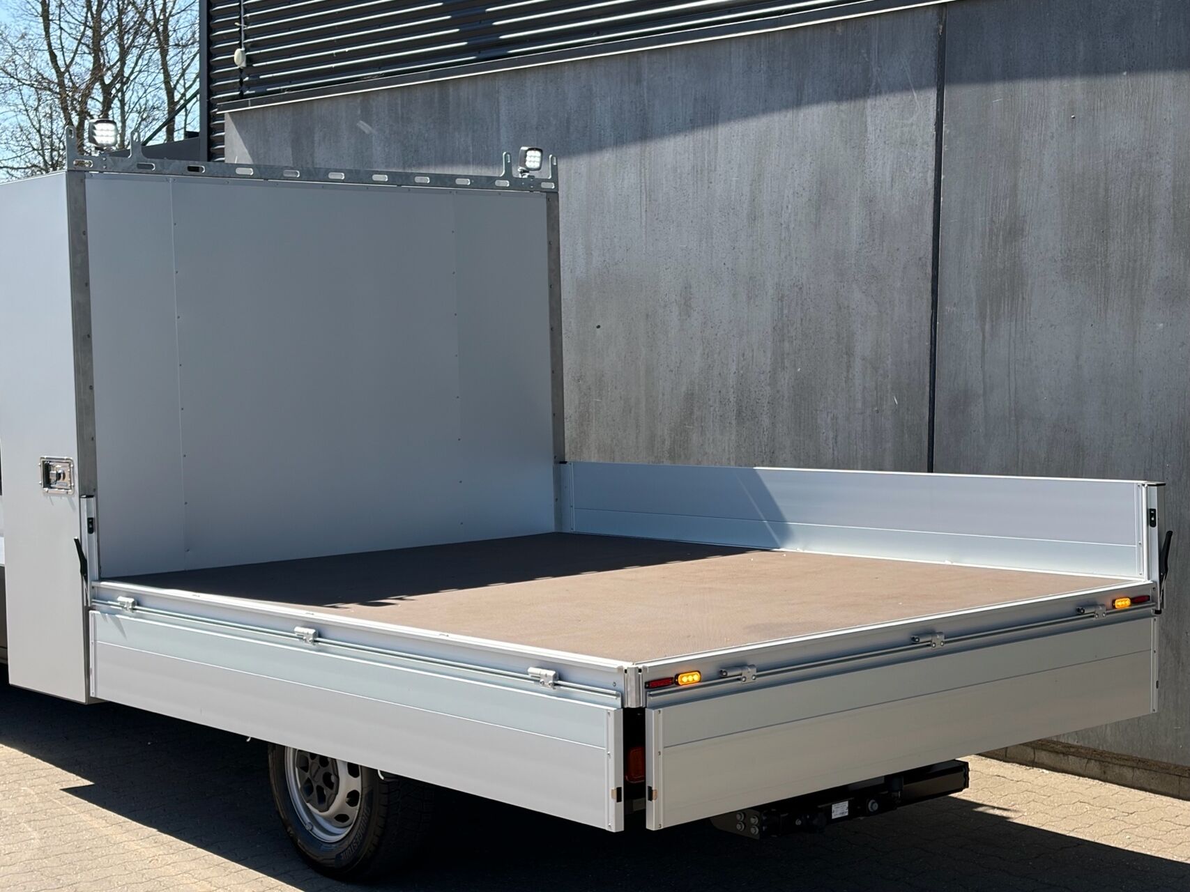 Billede af Iveco Daily 35S18 4100mm 3,0 D Hi-Matic 180HK DobKab 8g Aut.