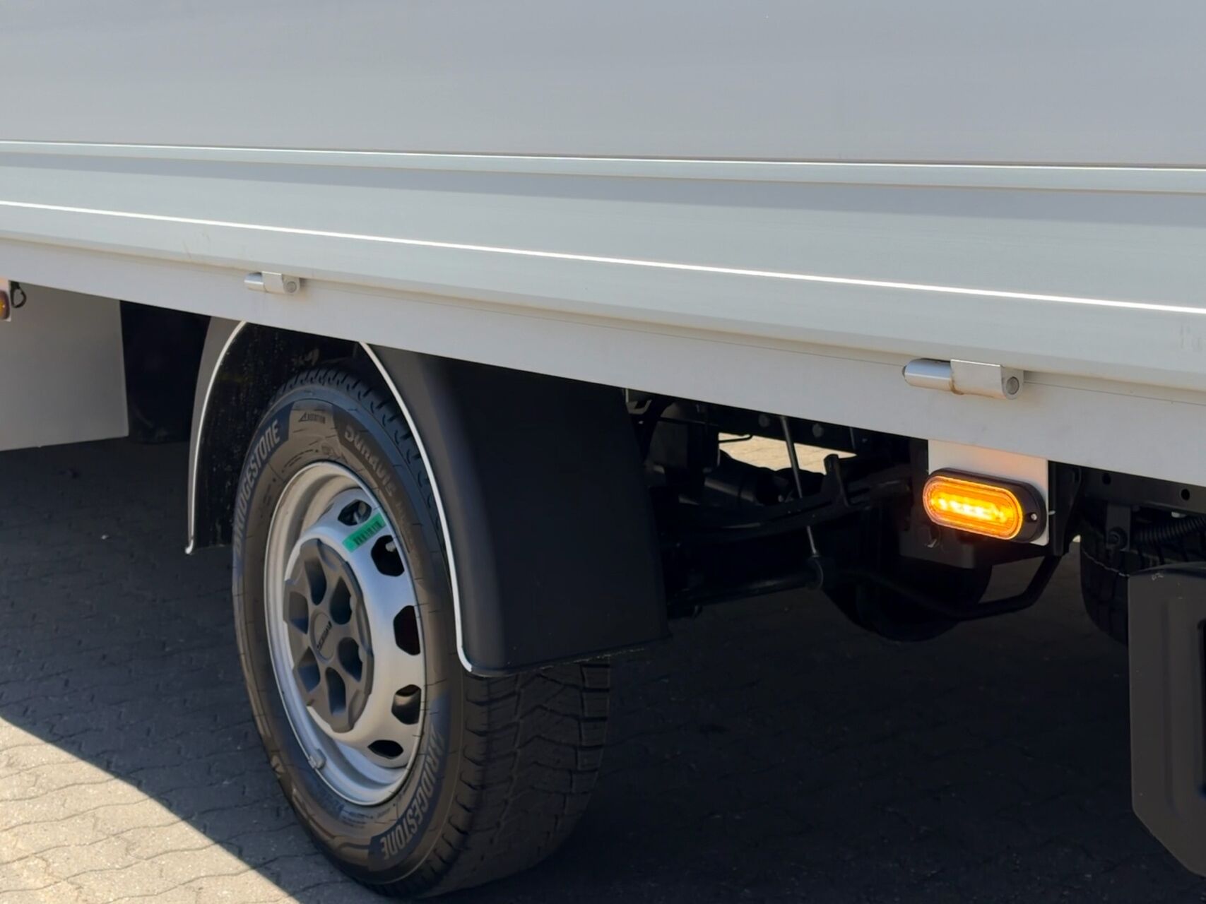 Billede af Iveco Daily 35S18 4100mm 3,0 D Hi-Matic 180HK DobKab 8g Aut.
