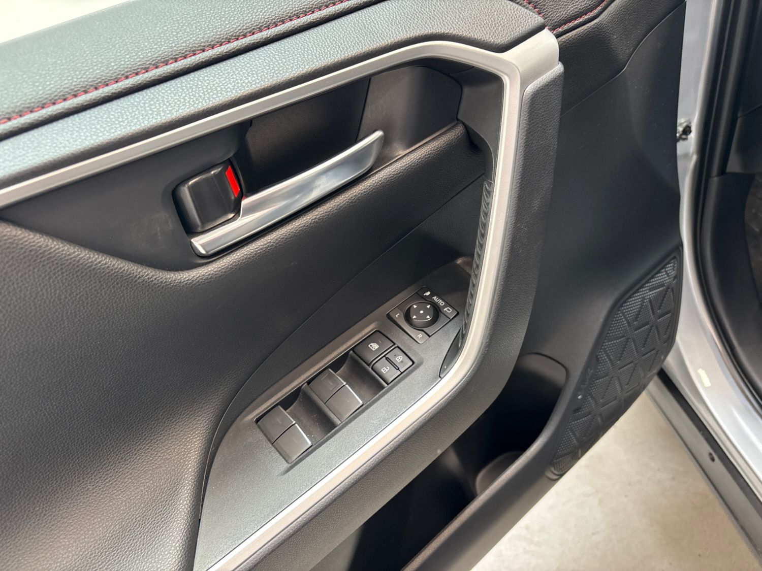 Billede af Toyota RAV4 Plug-in 2,5 Plugin-hybrid Style AWD 306HK 5d 6g Aut.
