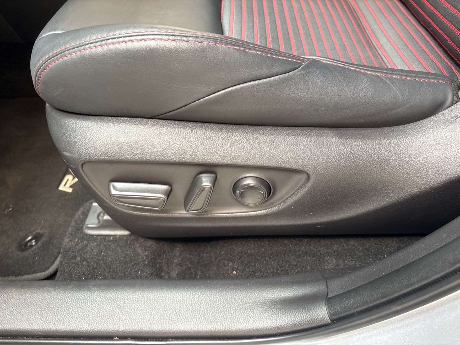 Billede af Toyota RAV4 Plug-in 2,5 Plugin-hybrid Style AWD 306HK 5d 6g Aut.