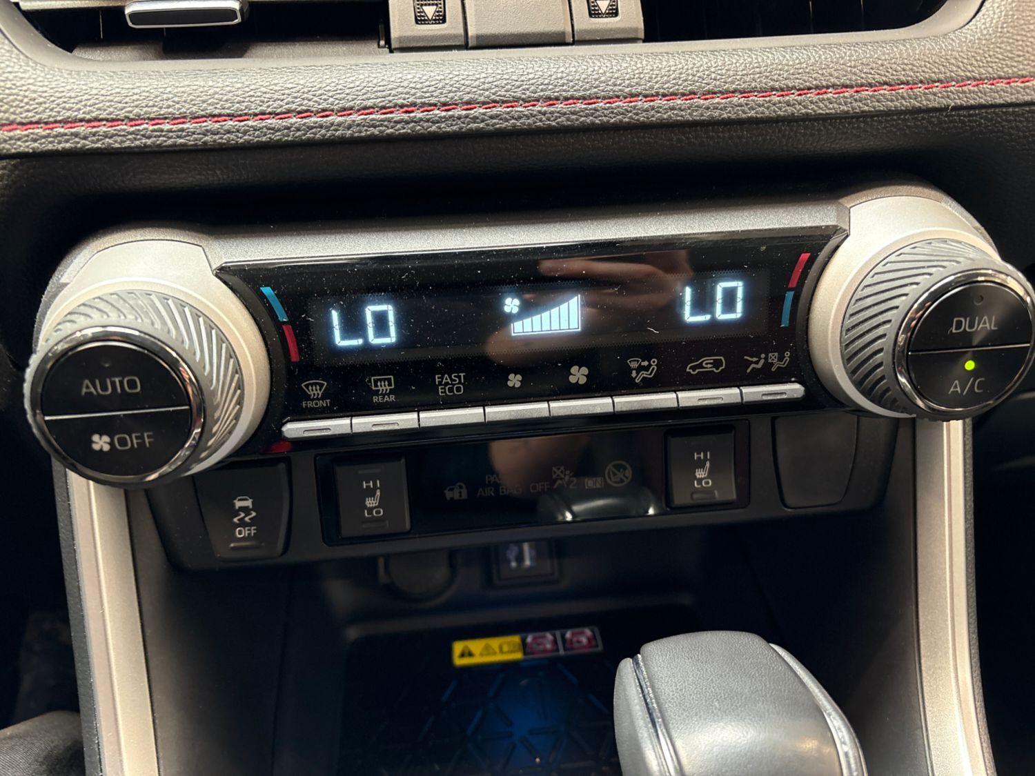 Billede af Toyota RAV4 Plug-in 2,5 Plugin-hybrid Style AWD 306HK 5d 6g Aut.