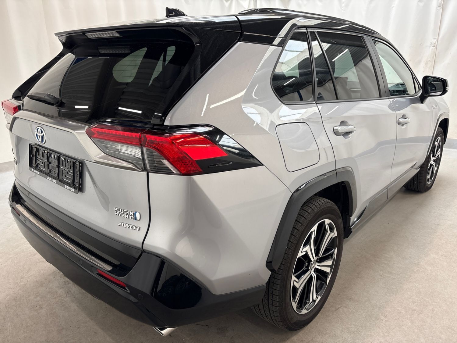 Billede af Toyota RAV4 Plug-in 2,5 Plugin-hybrid Style AWD 306HK 5d 6g Aut.