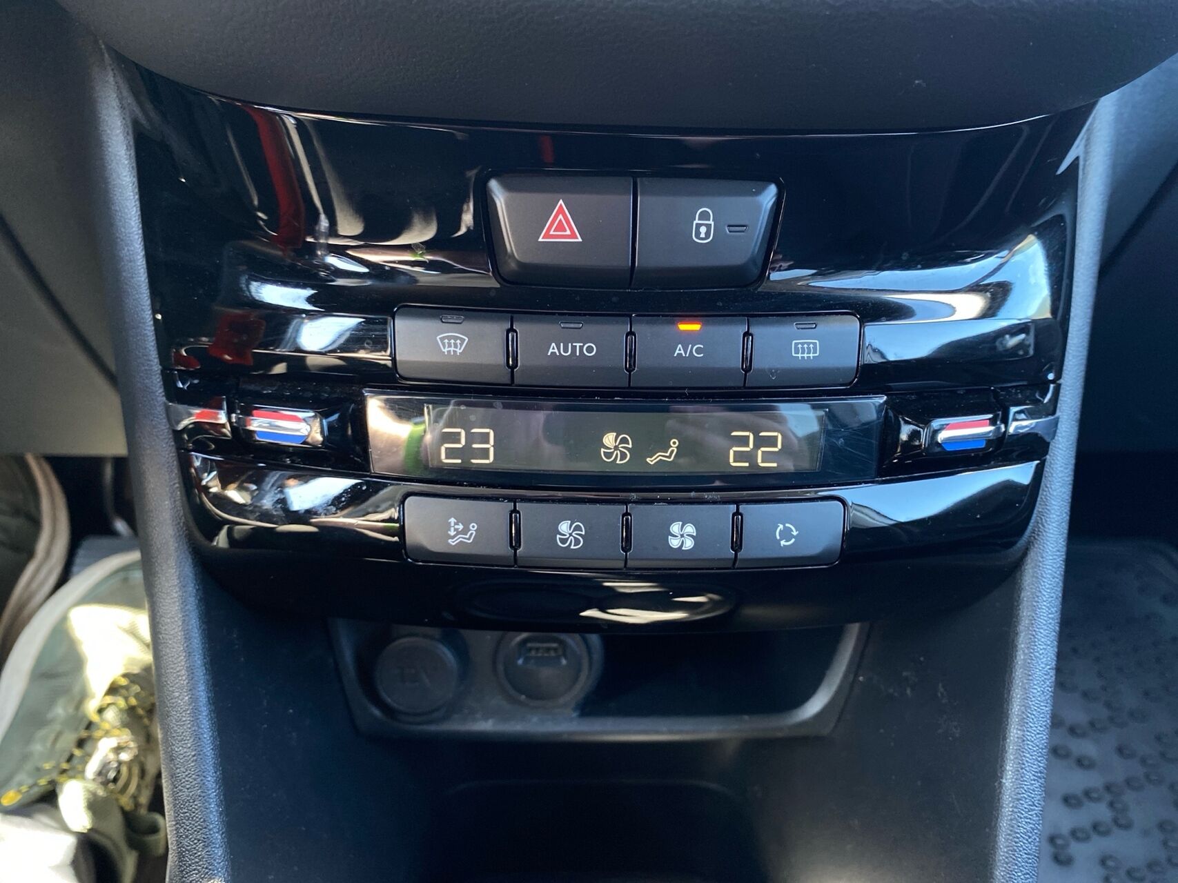 Billede af Peugeot 208 1,2 PureTech Envy 82HK 5d