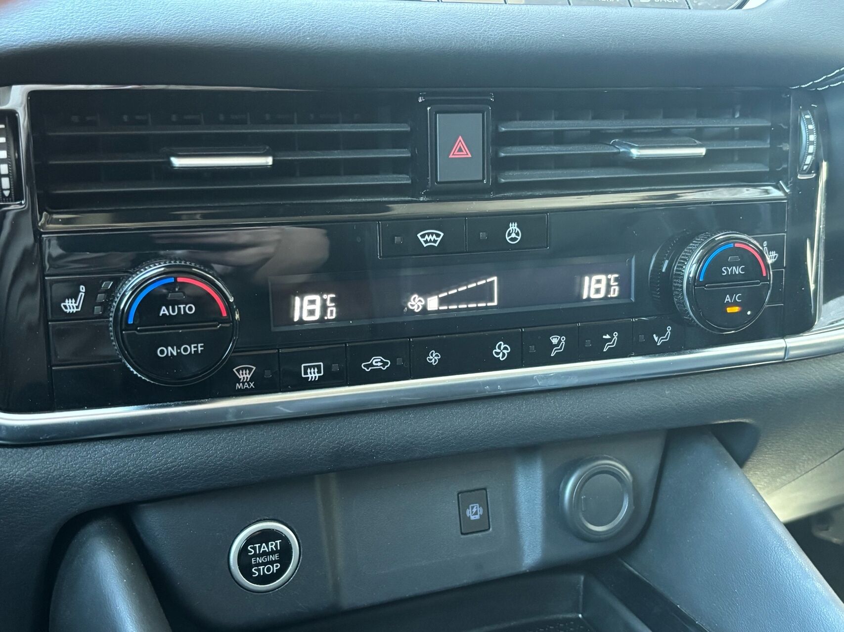 Billede af Nissan Qashqai 1,3 MHEV  Mild hybrid N-Connecta X-Tronic 158HK 5d 7g Aut.